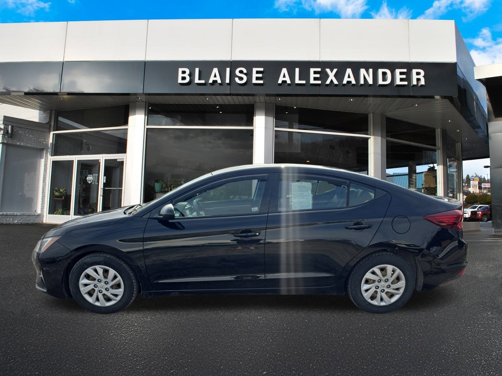 2019 Hyundai ELANTRA SE