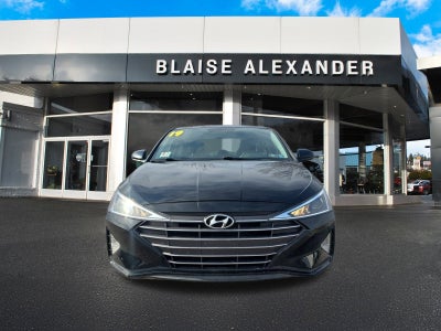 2019 Hyundai ELANTRA SE