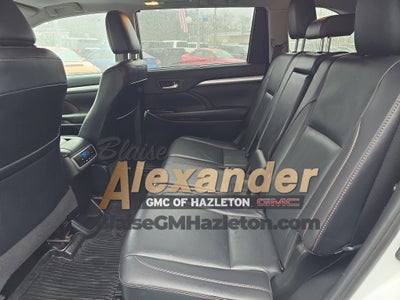 2019 Toyota Highlander SE