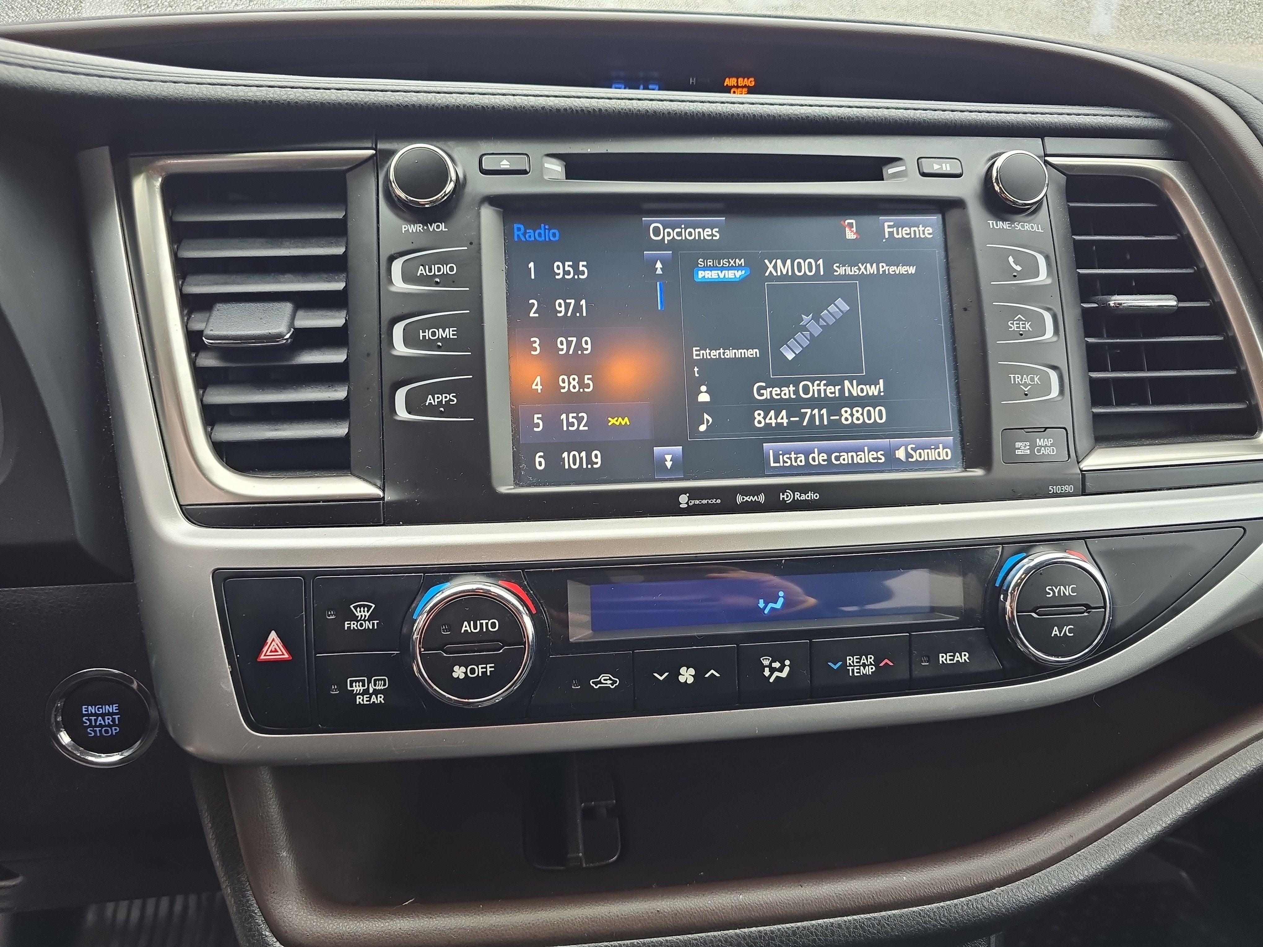 2019 Toyota Highlander SE