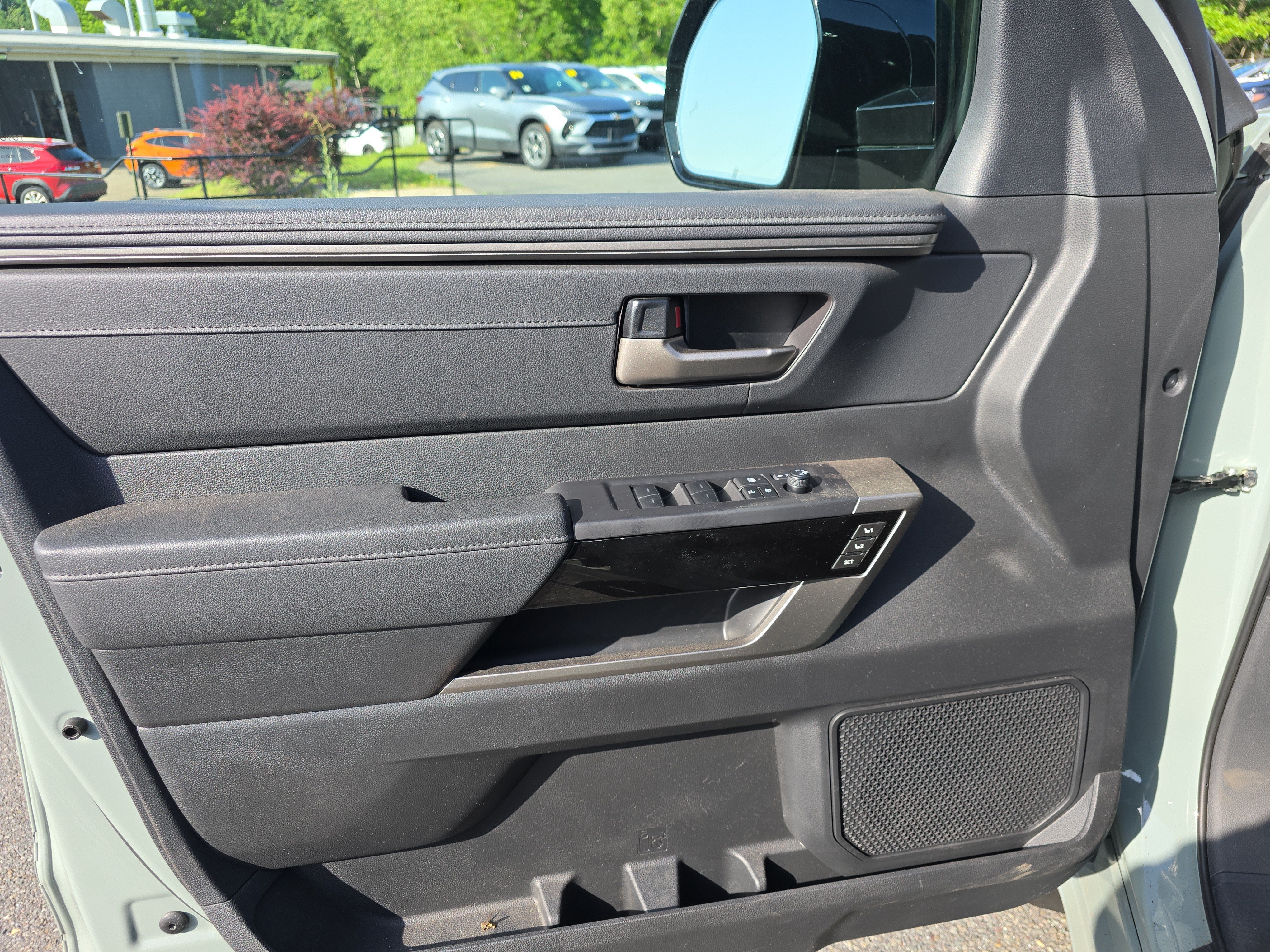 2025 Toyota Tundra 4WD SR5