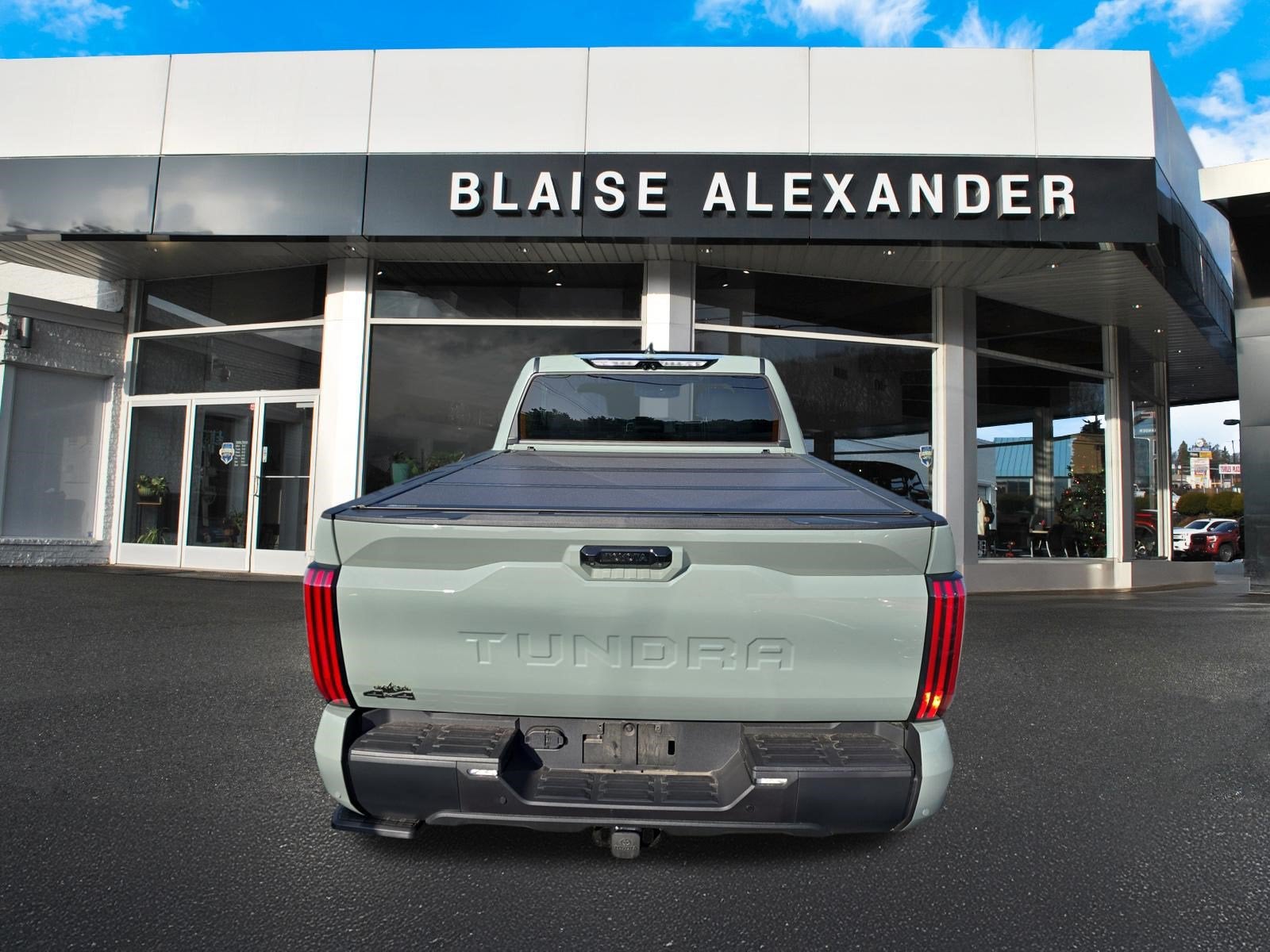 2025 Toyota Tundra 4WD SR5