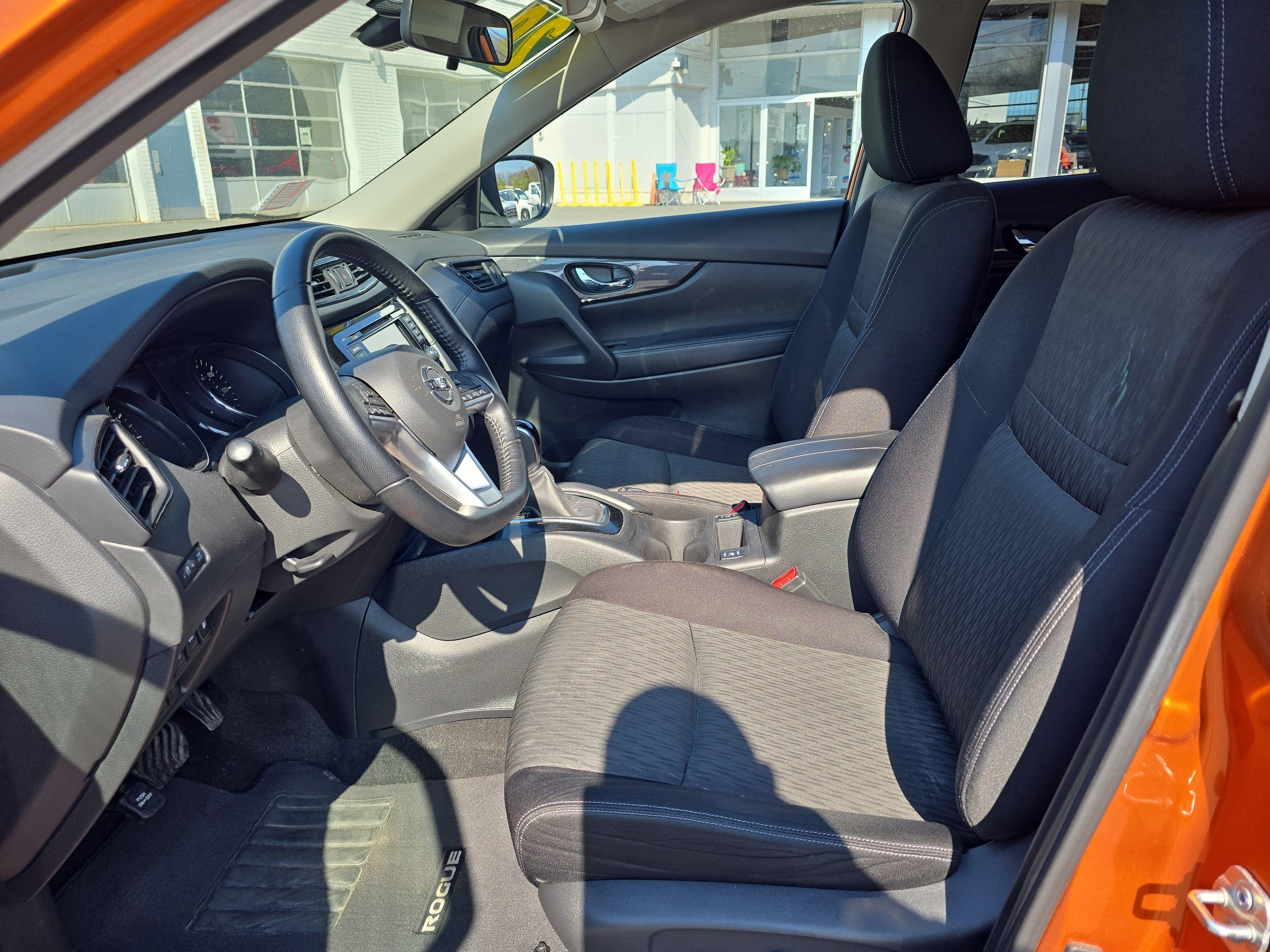 2020 Nissan Rogue SV