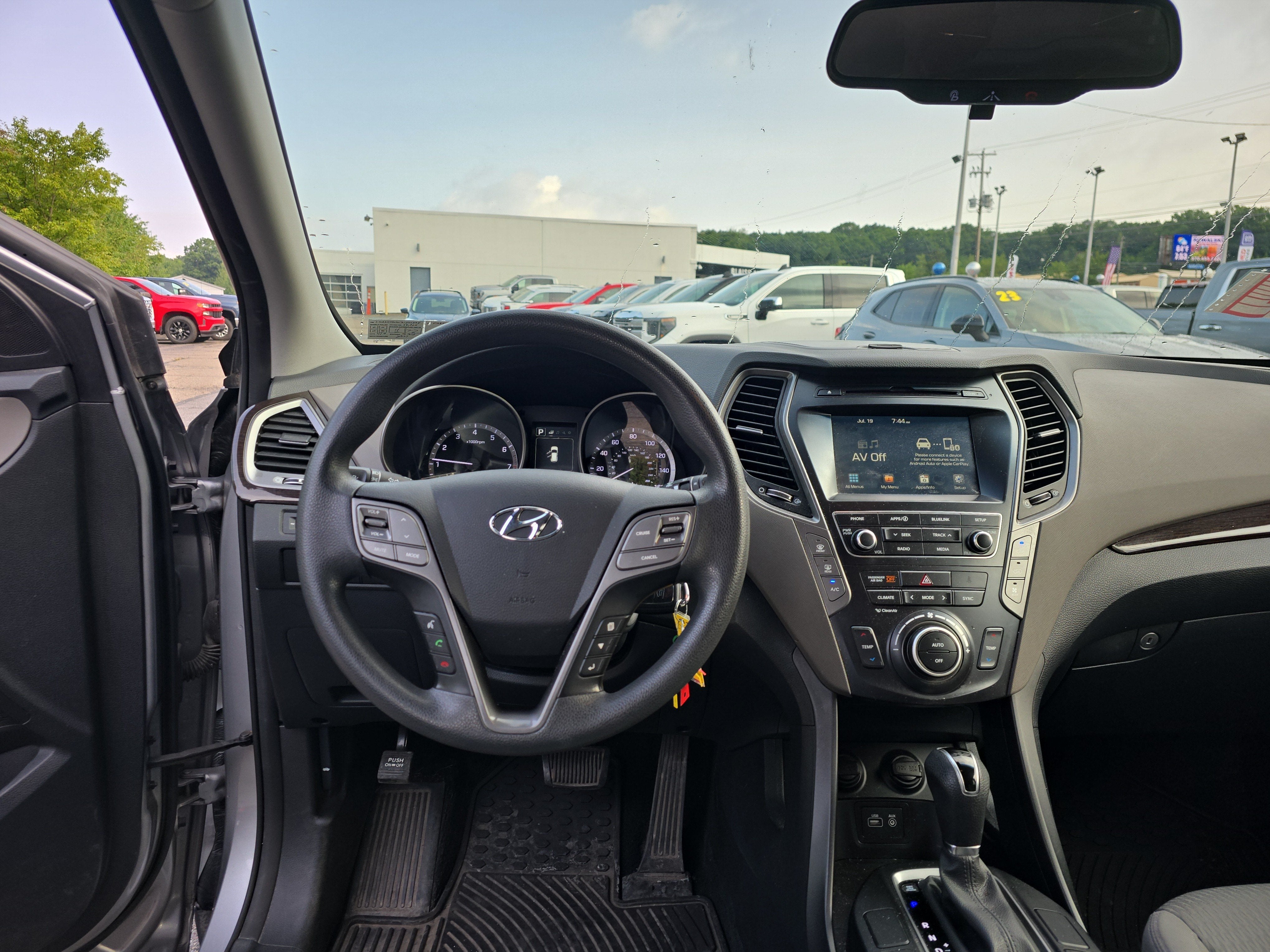 2018 Hyundai SANTA FE SE