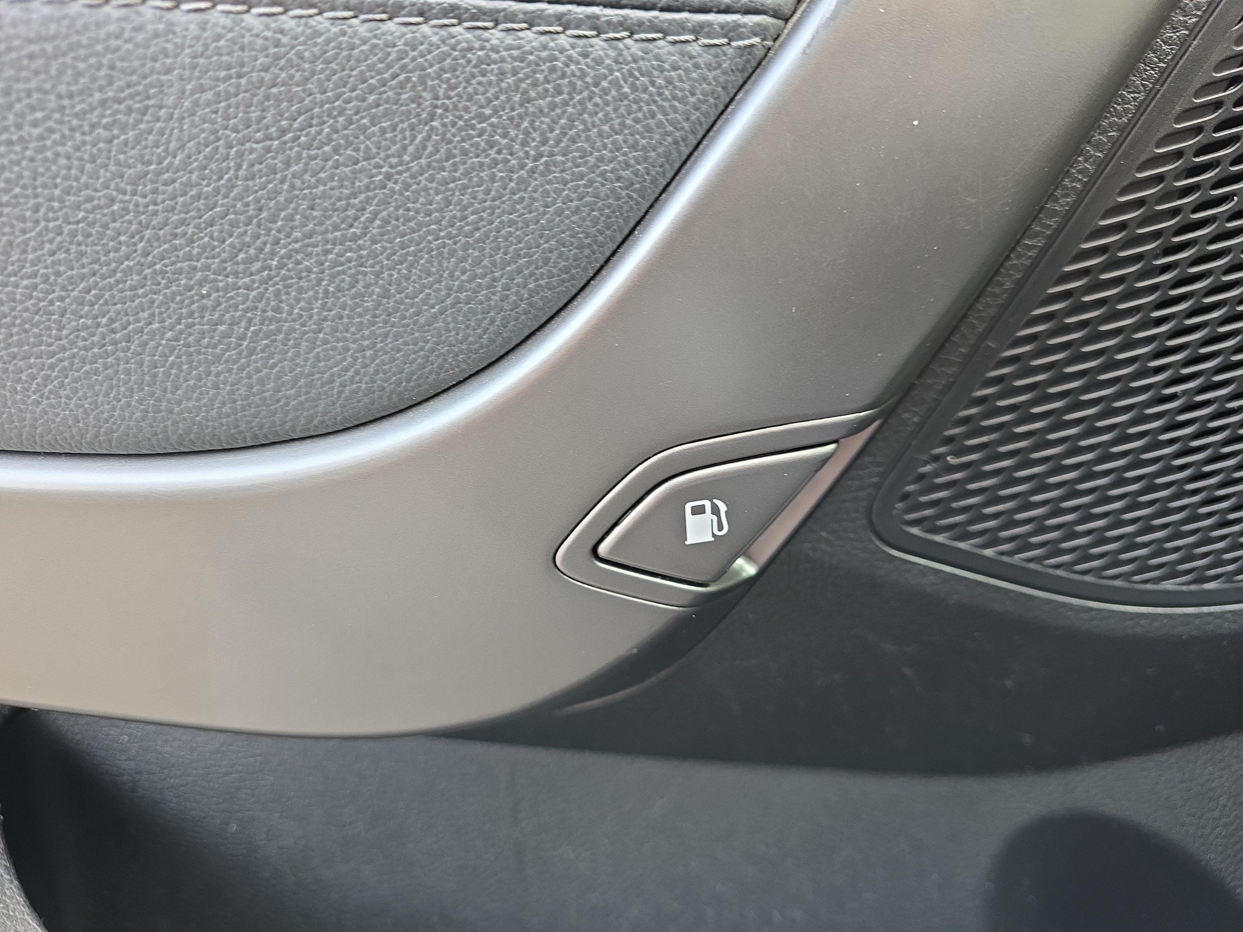 2018 Hyundai SANTA FE SE