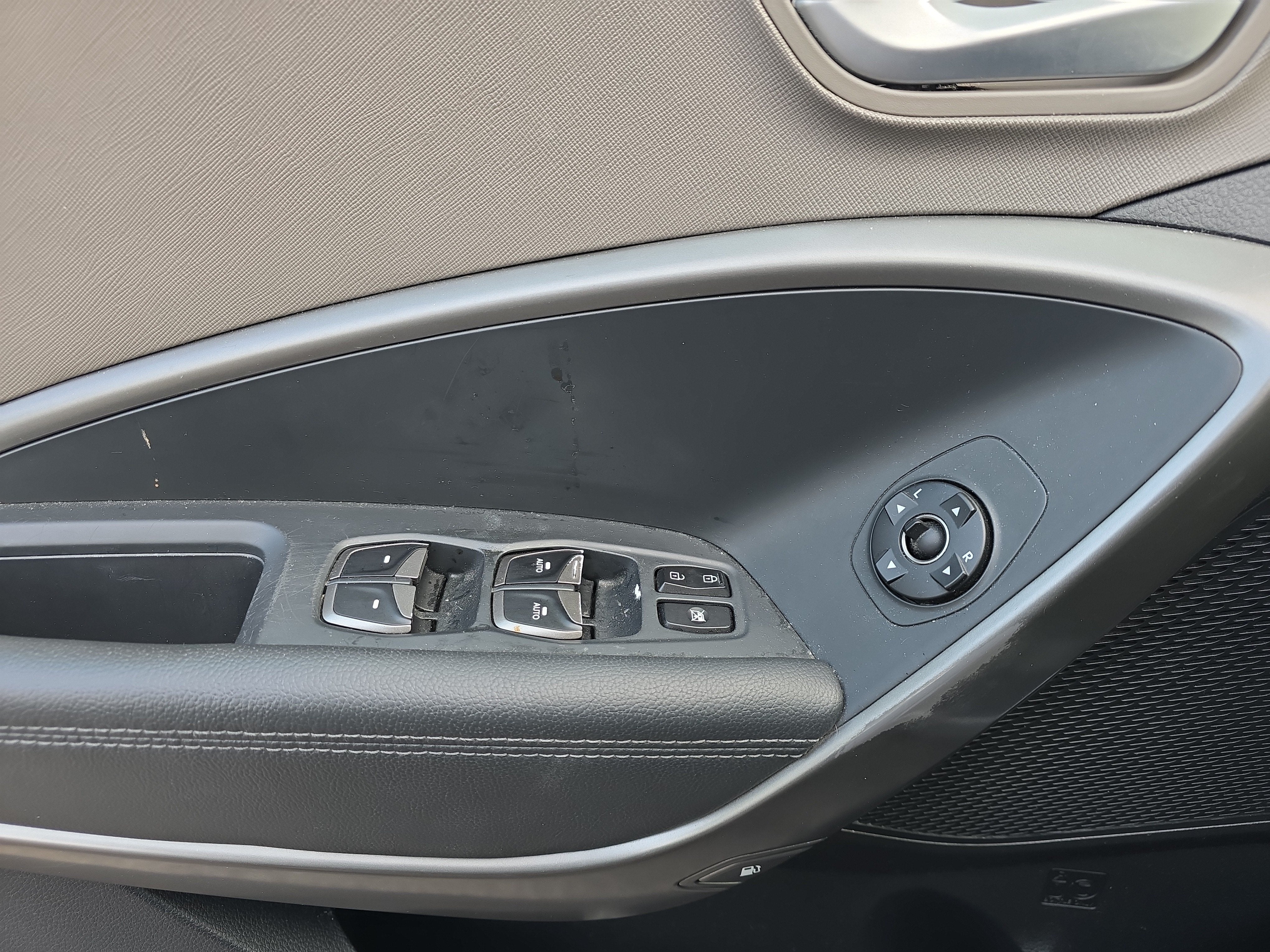 2018 Hyundai SANTA FE SE