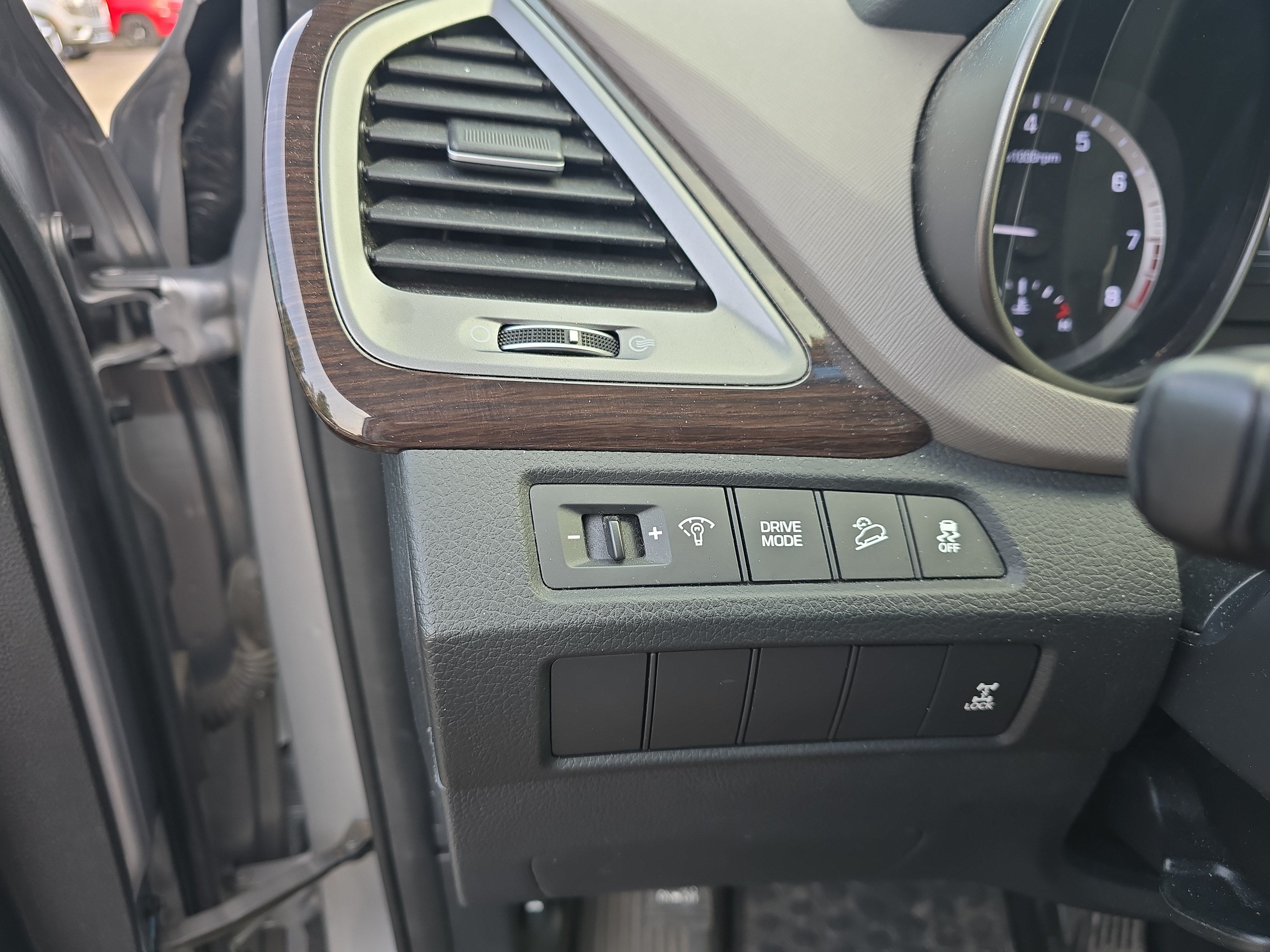 2018 Hyundai SANTA FE SE