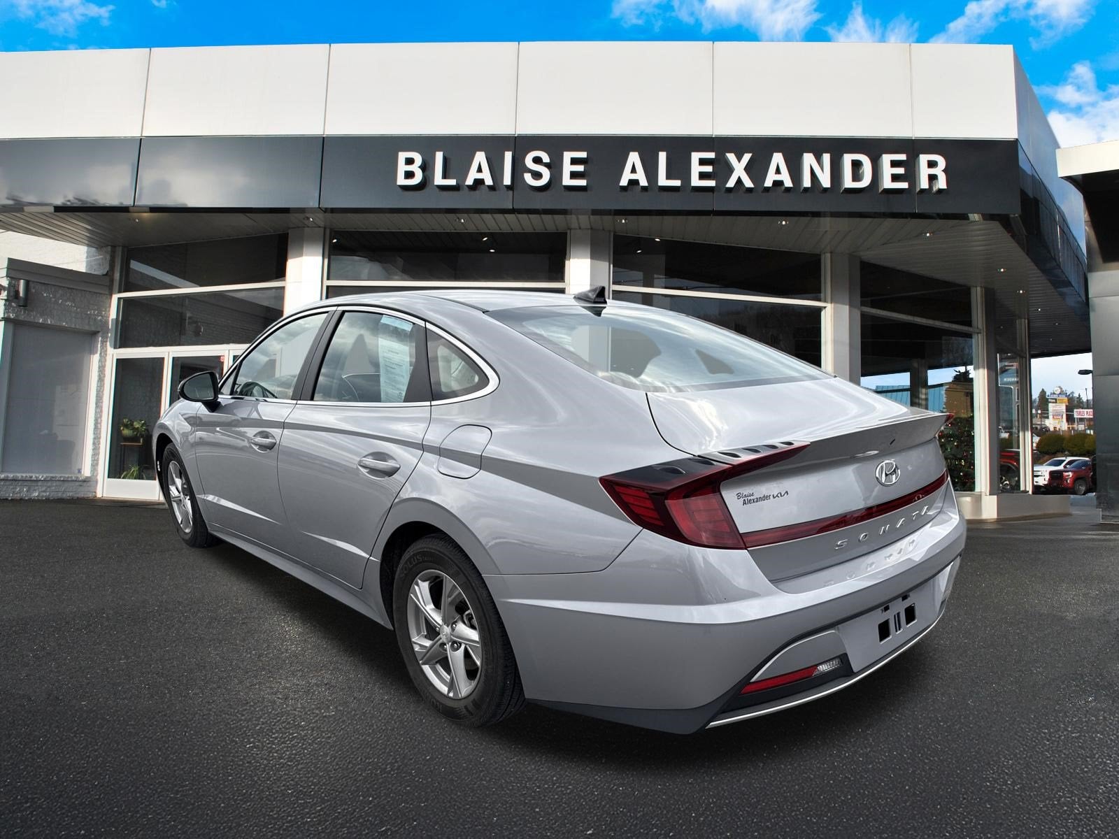 2023 Hyundai SONATA SE