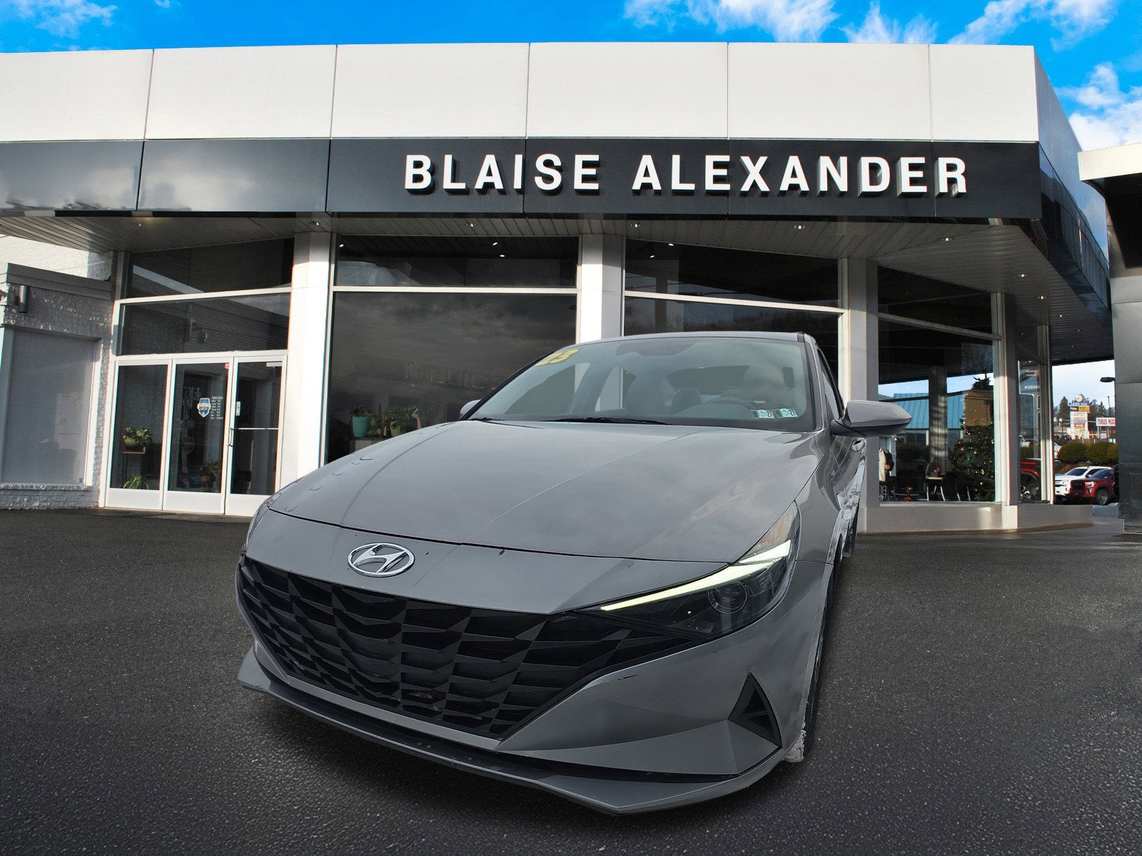 2023 Hyundai ELANTRA SEL