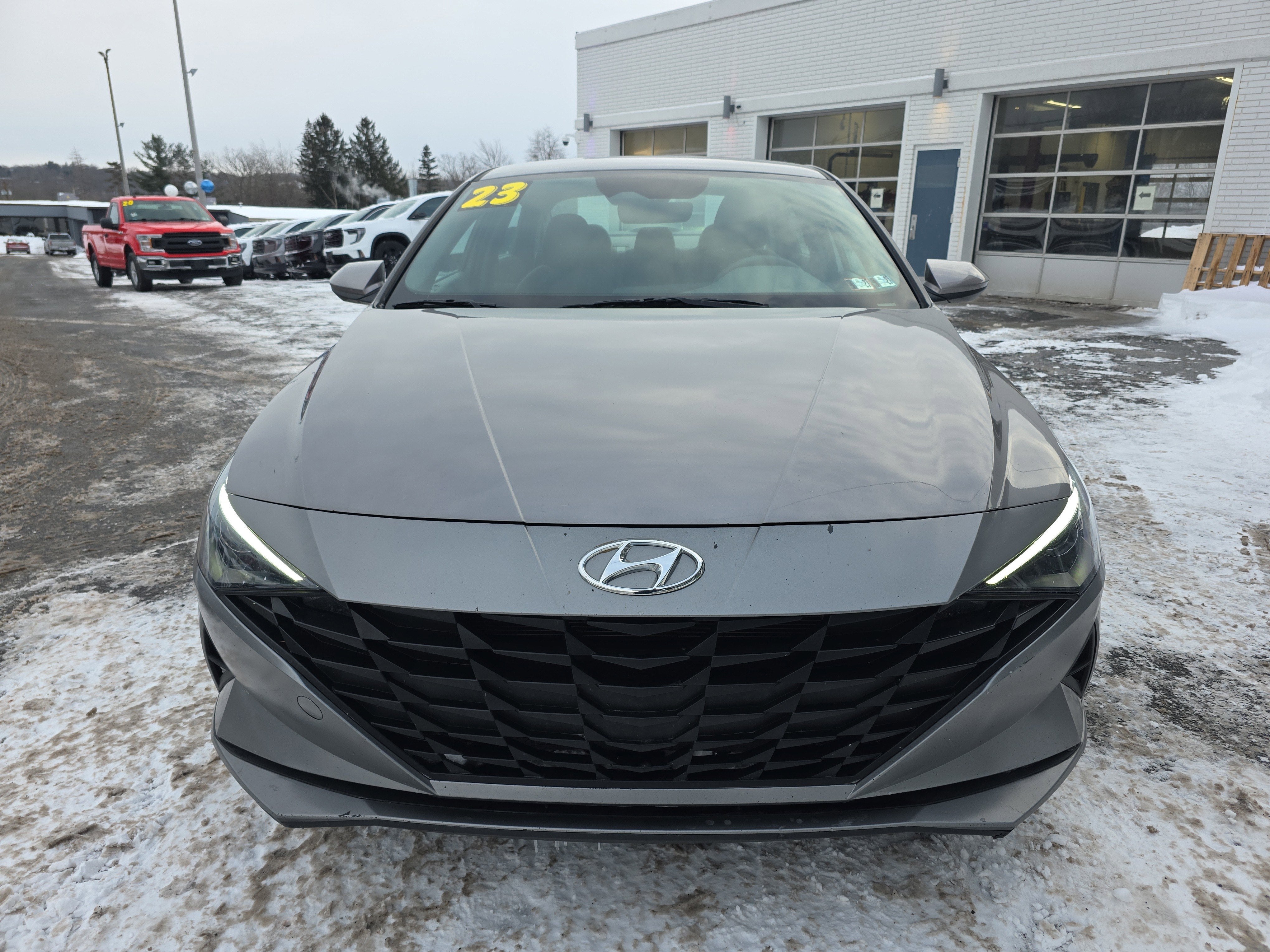 2023 Hyundai ELANTRA SEL