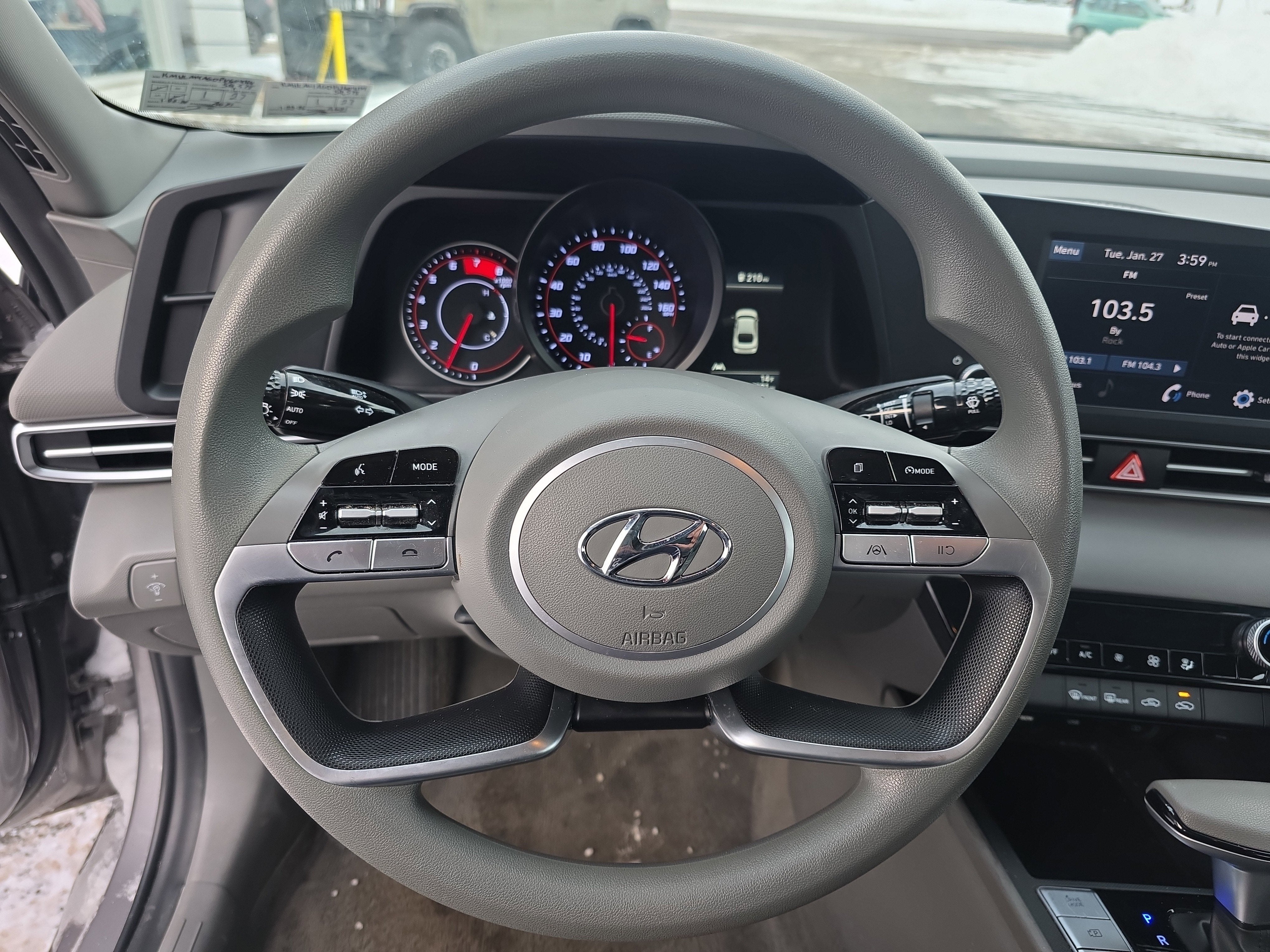 2023 Hyundai ELANTRA SEL