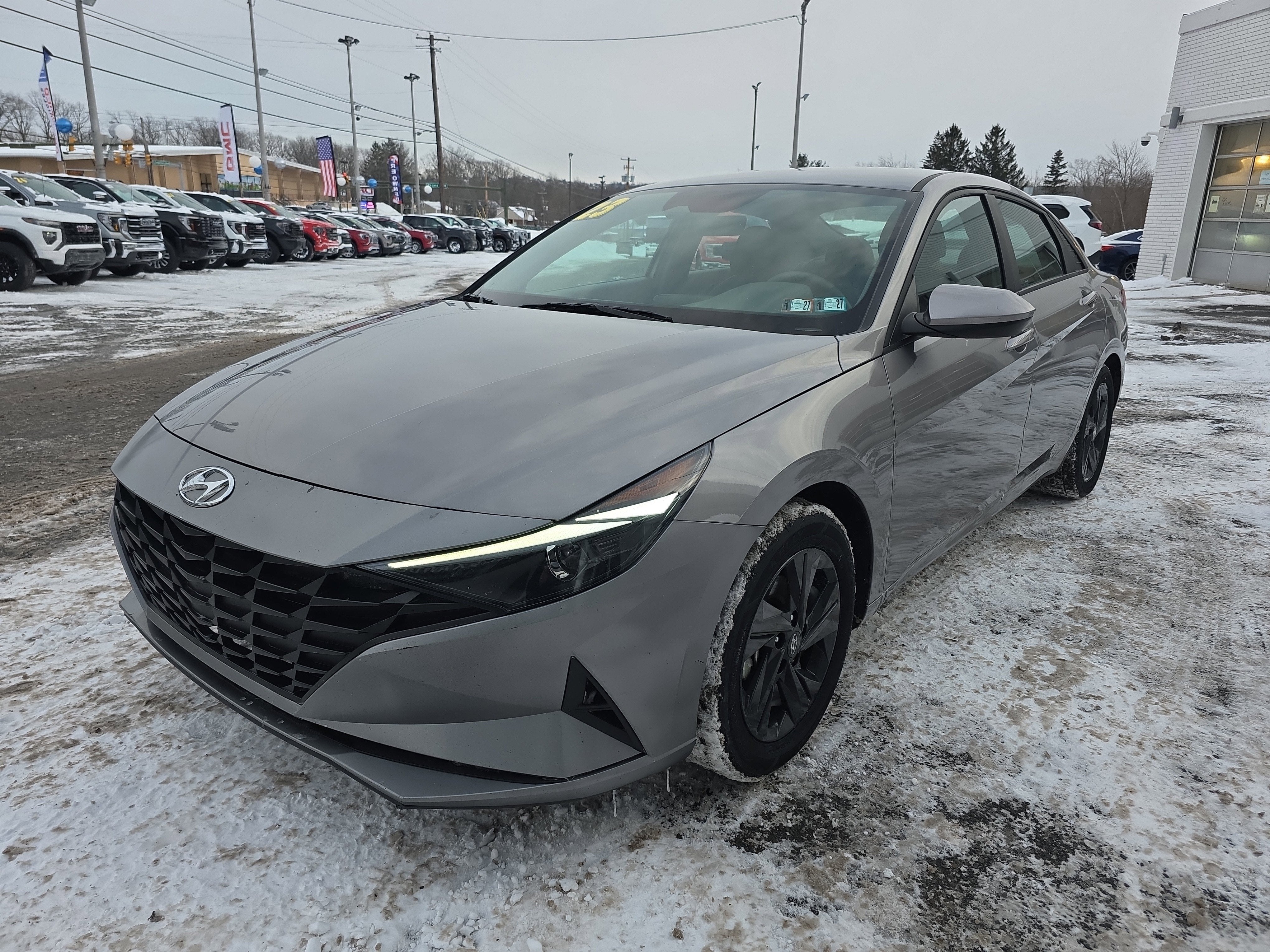 2023 Hyundai ELANTRA SEL