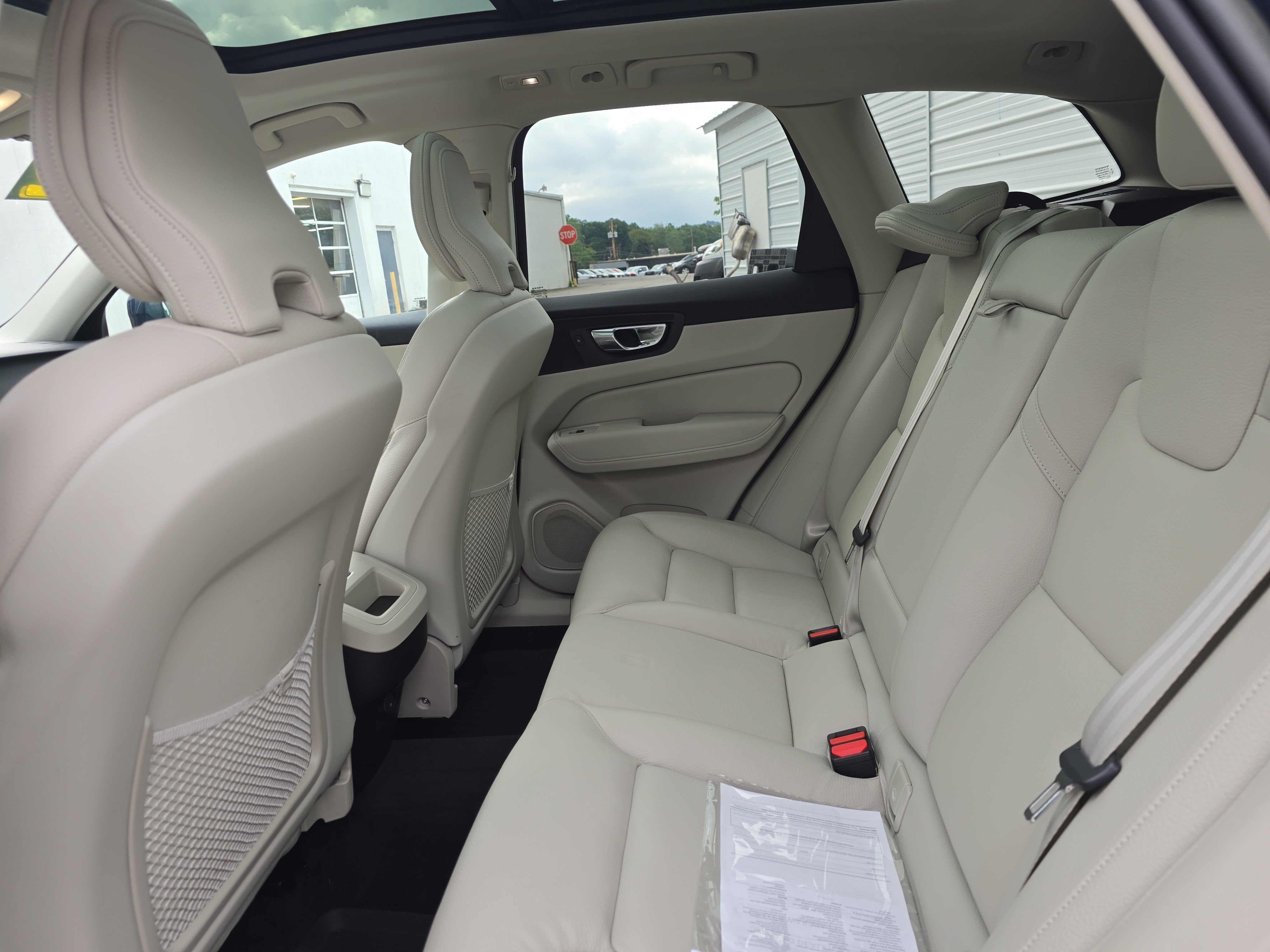 2022 Volvo XC60 Momentum