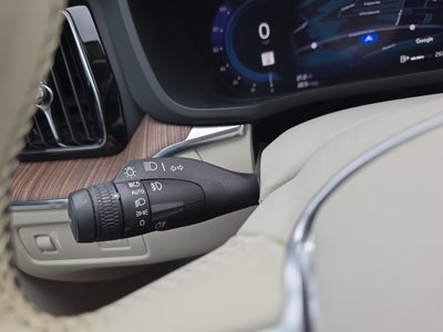 2022 Volvo XC60 Momentum