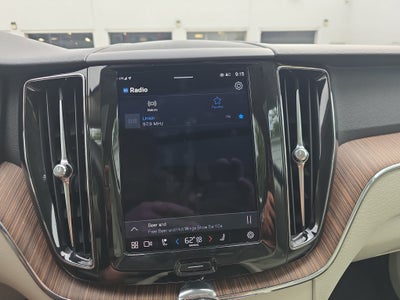 2022 Volvo XC60 Momentum