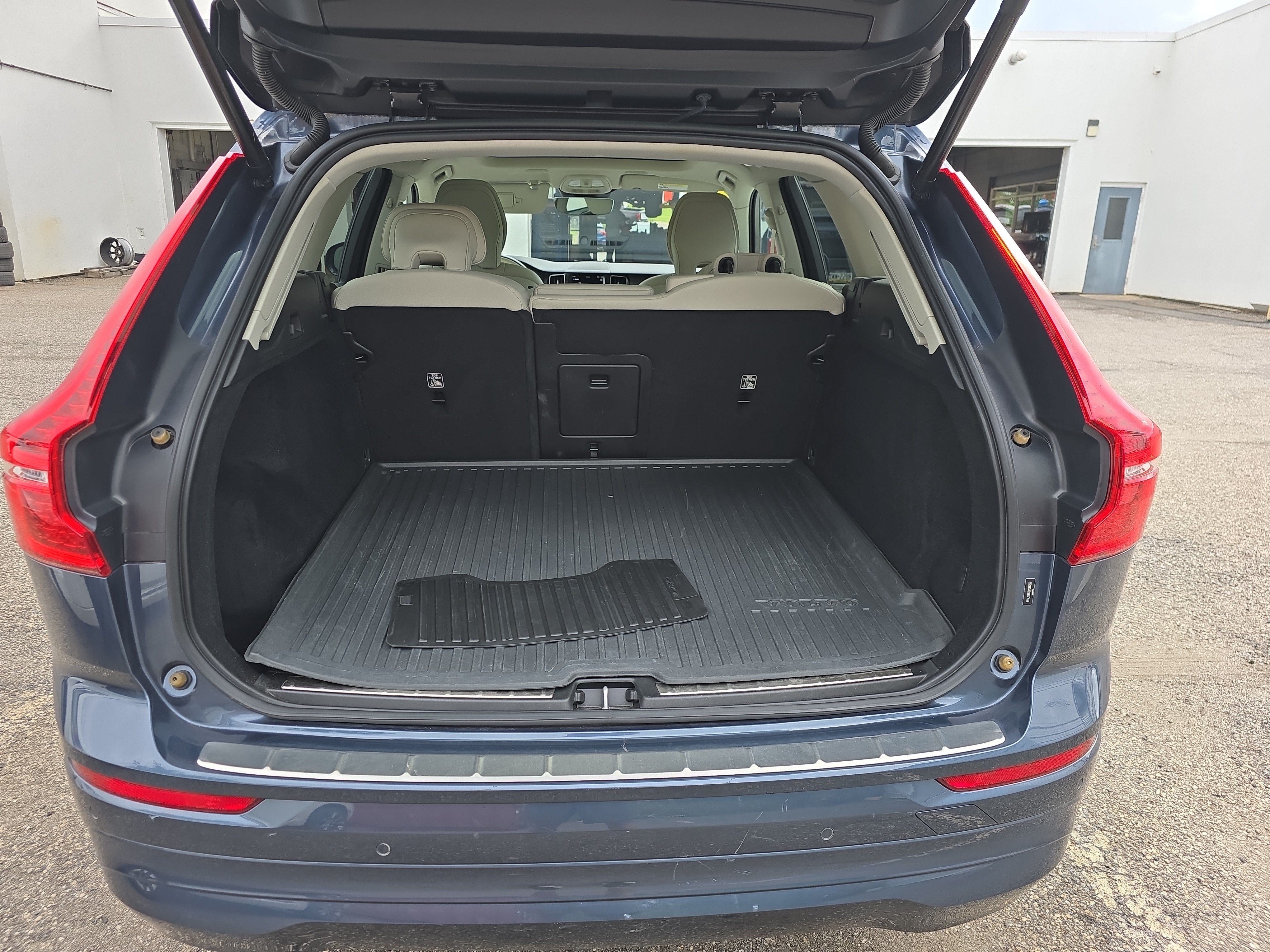 2022 Volvo XC60 Momentum