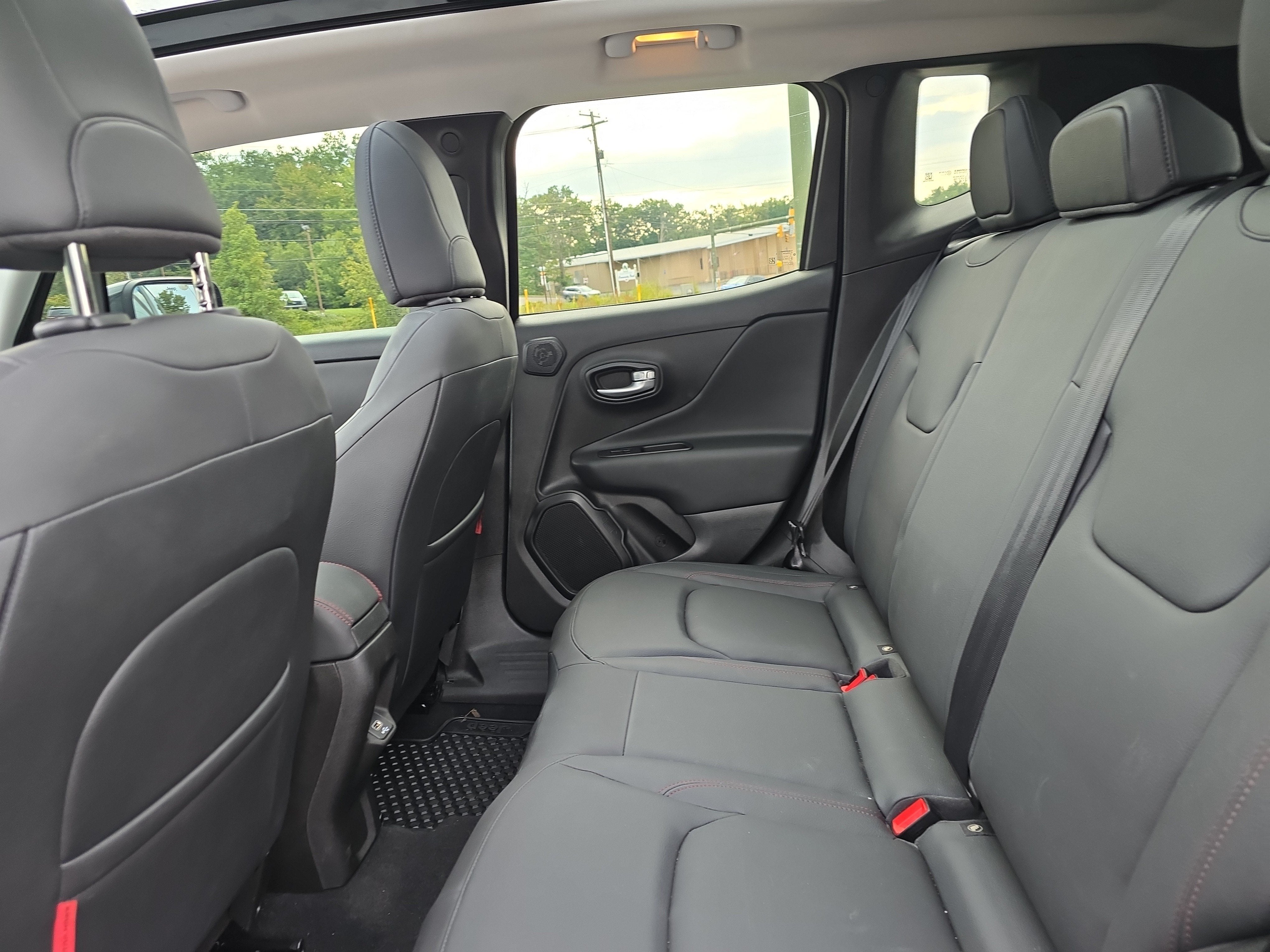 2023 Jeep Renegade Trailhawk