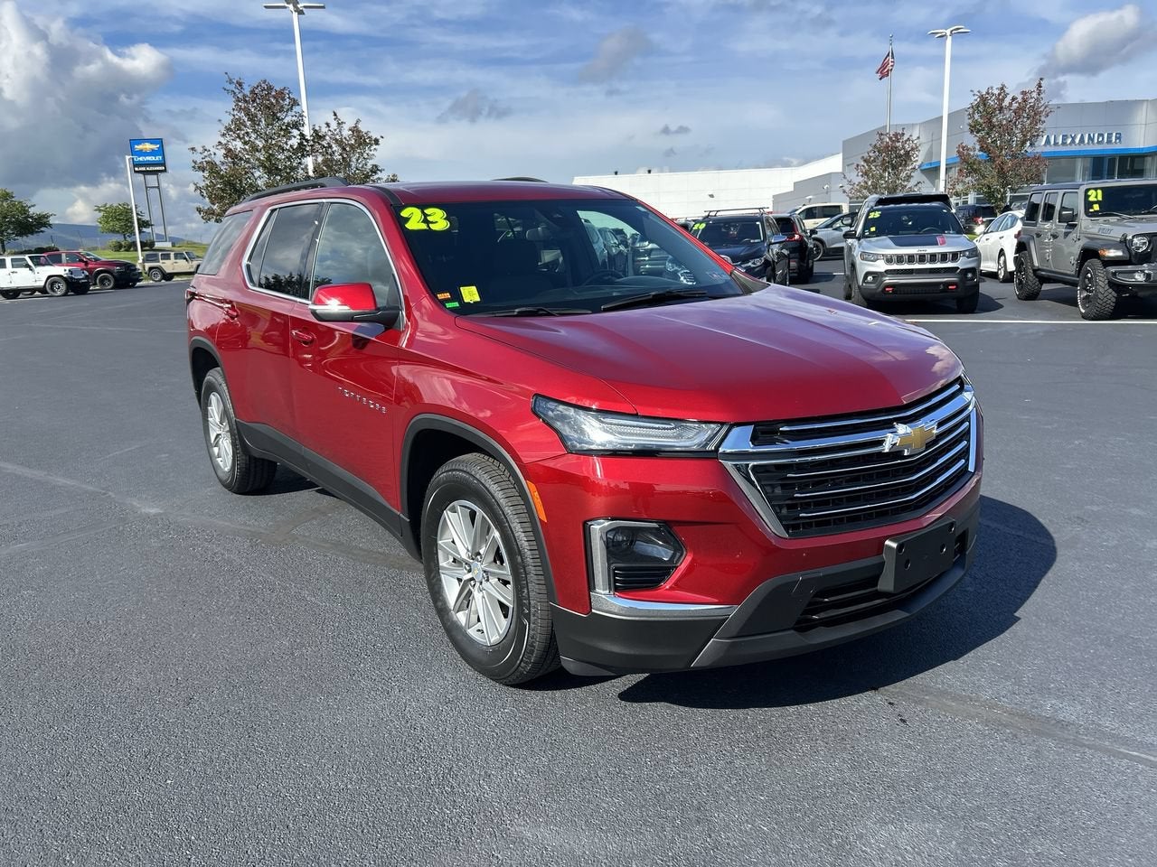 2023 Chevrolet Traverse LT Cloth