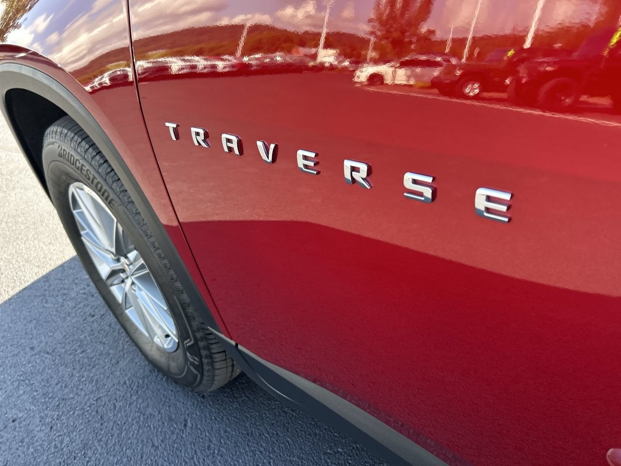 2023 Chevrolet Traverse LT Cloth