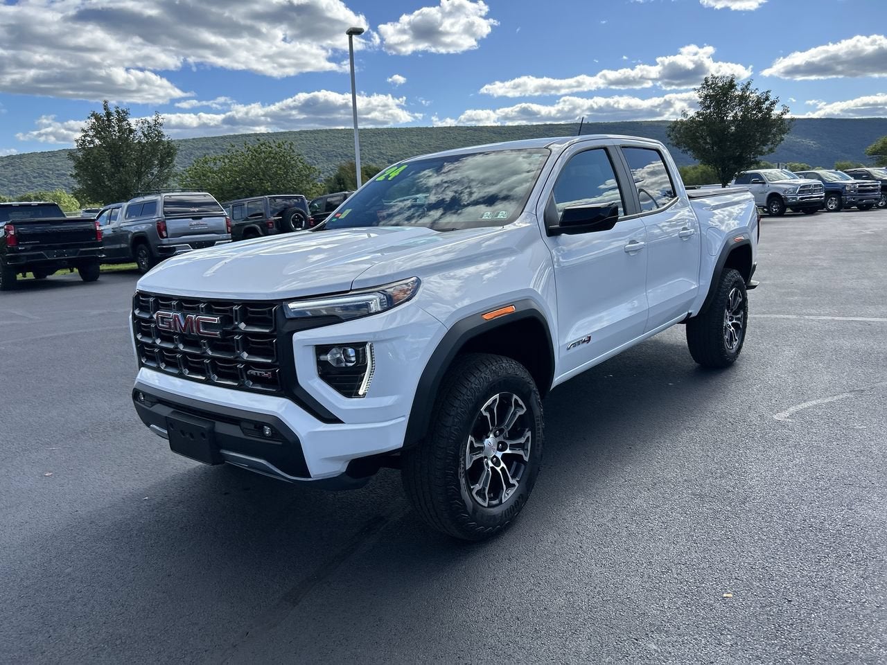 2024 GMC Canyon AT4