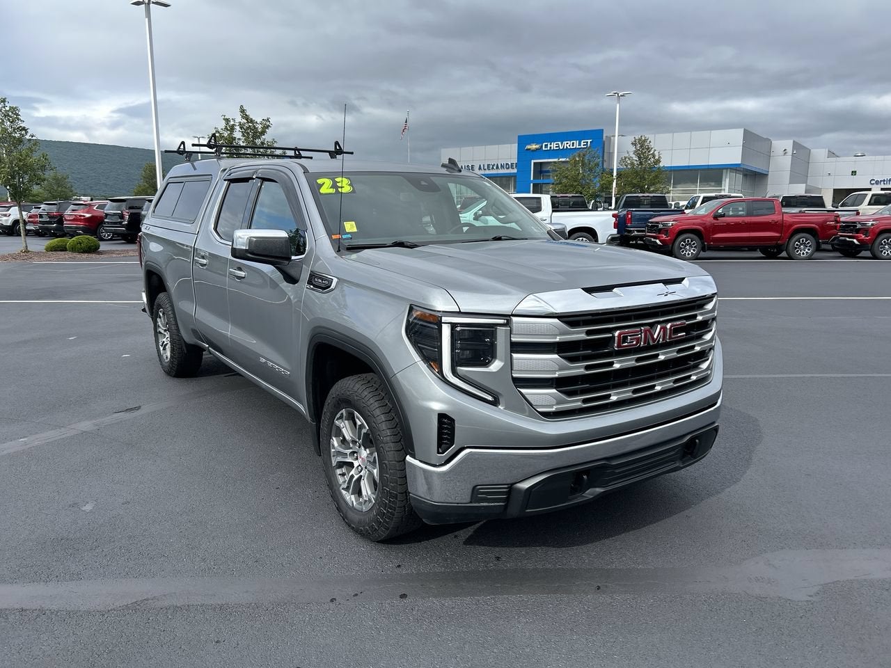 2023 GMC Sierra 1500 SLE