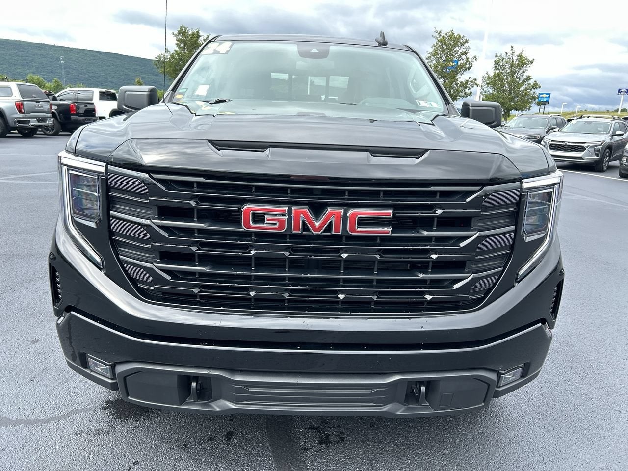 2024 GMC Sierra 1500 Elevation