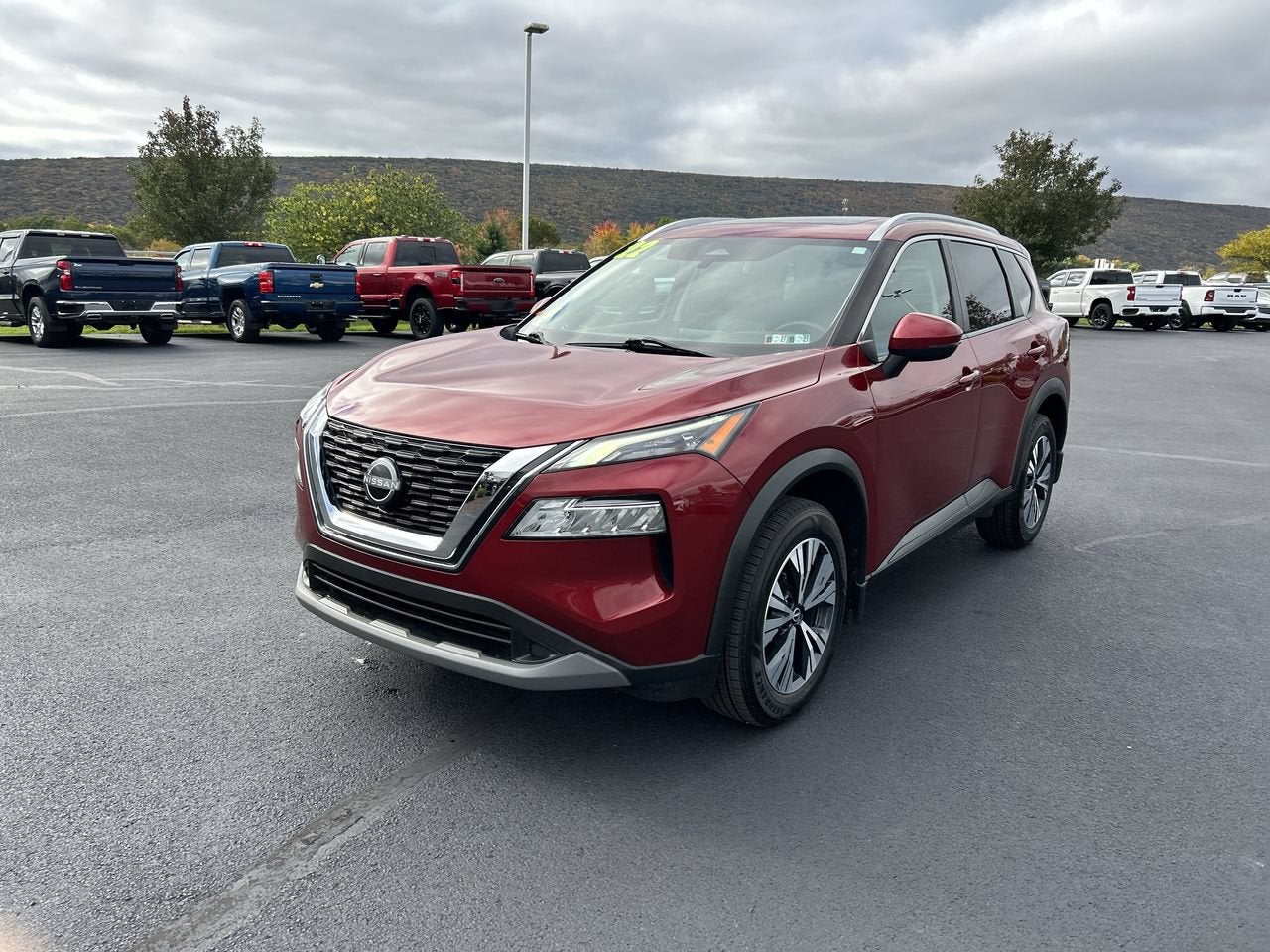 2022 Nissan Rogue SV