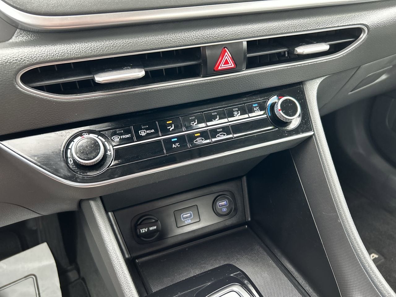 2022 Hyundai SONATA SE