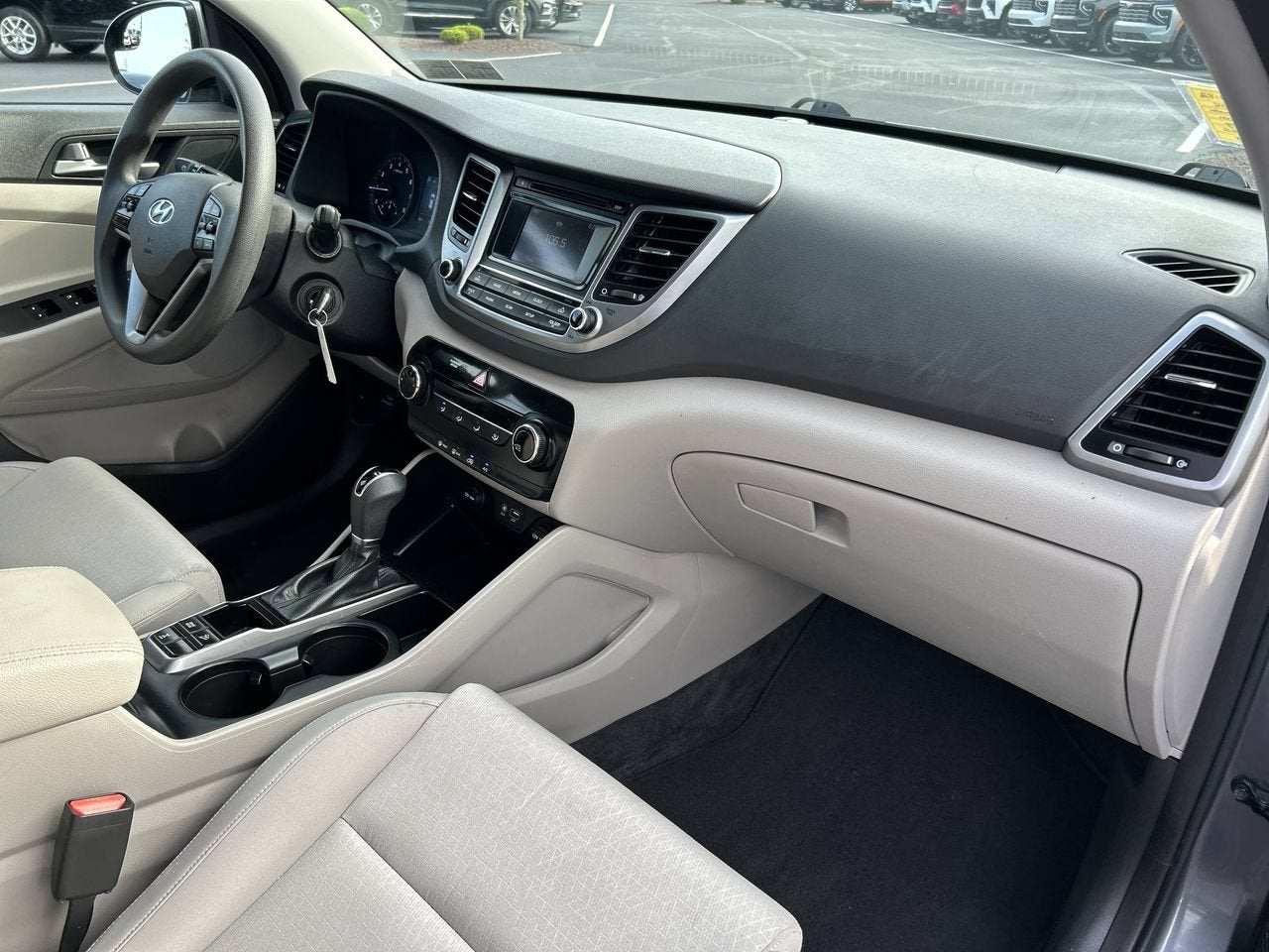 2016 Hyundai TUCSON SE