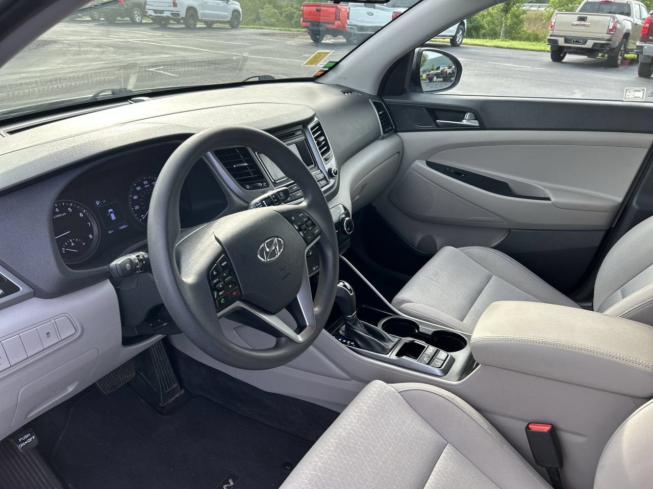 2016 Hyundai TUCSON SE