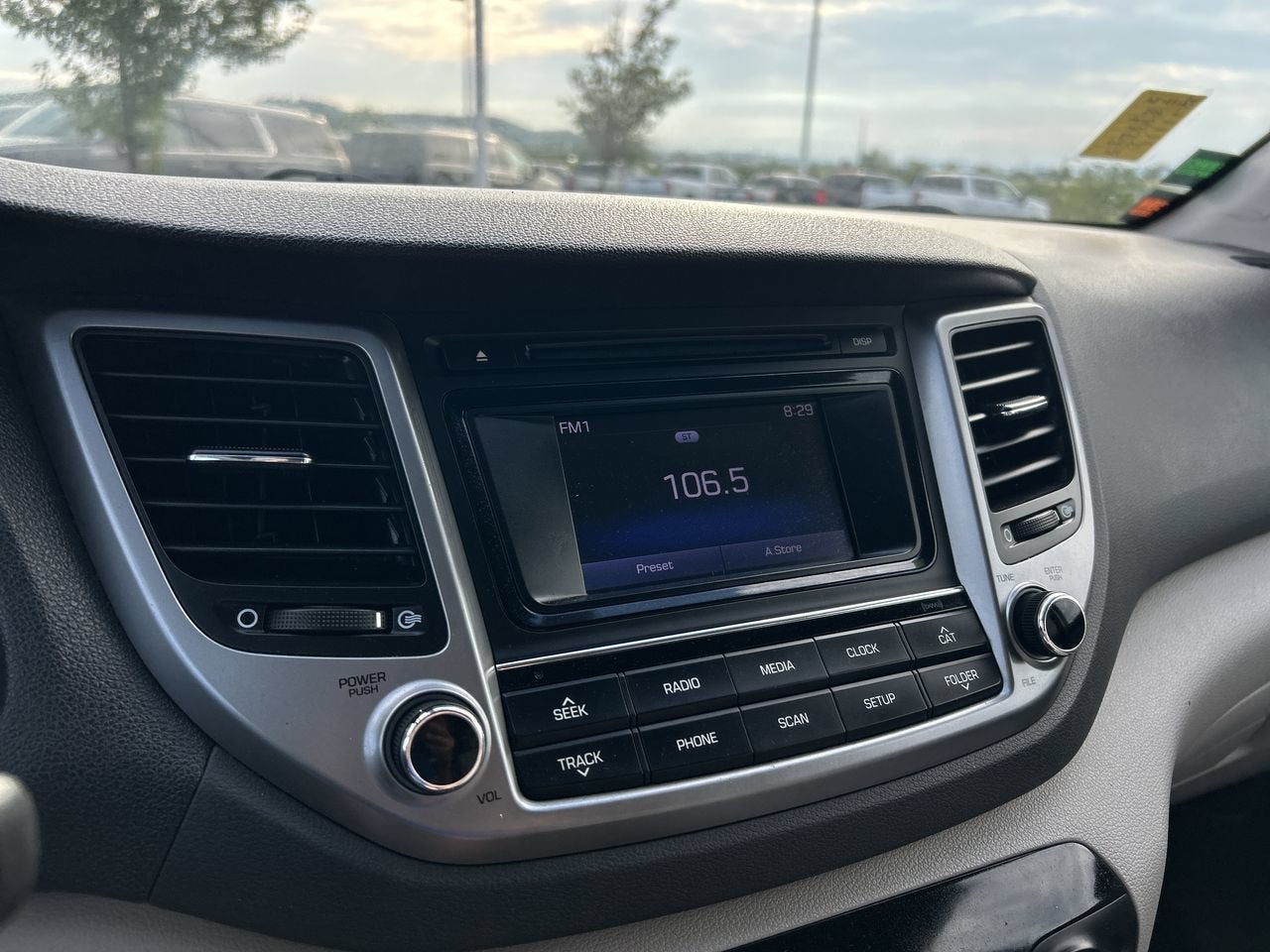 2016 Hyundai TUCSON SE