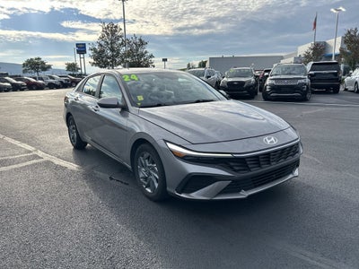 2024 Hyundai ELANTRA SEL
