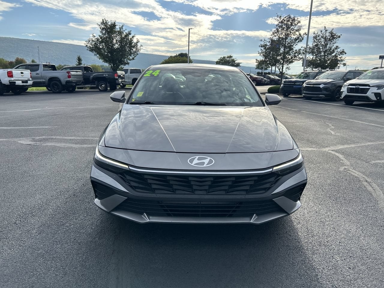2024 Hyundai ELANTRA SEL