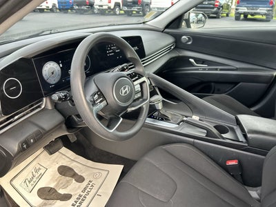 2024 Hyundai ELANTRA SEL