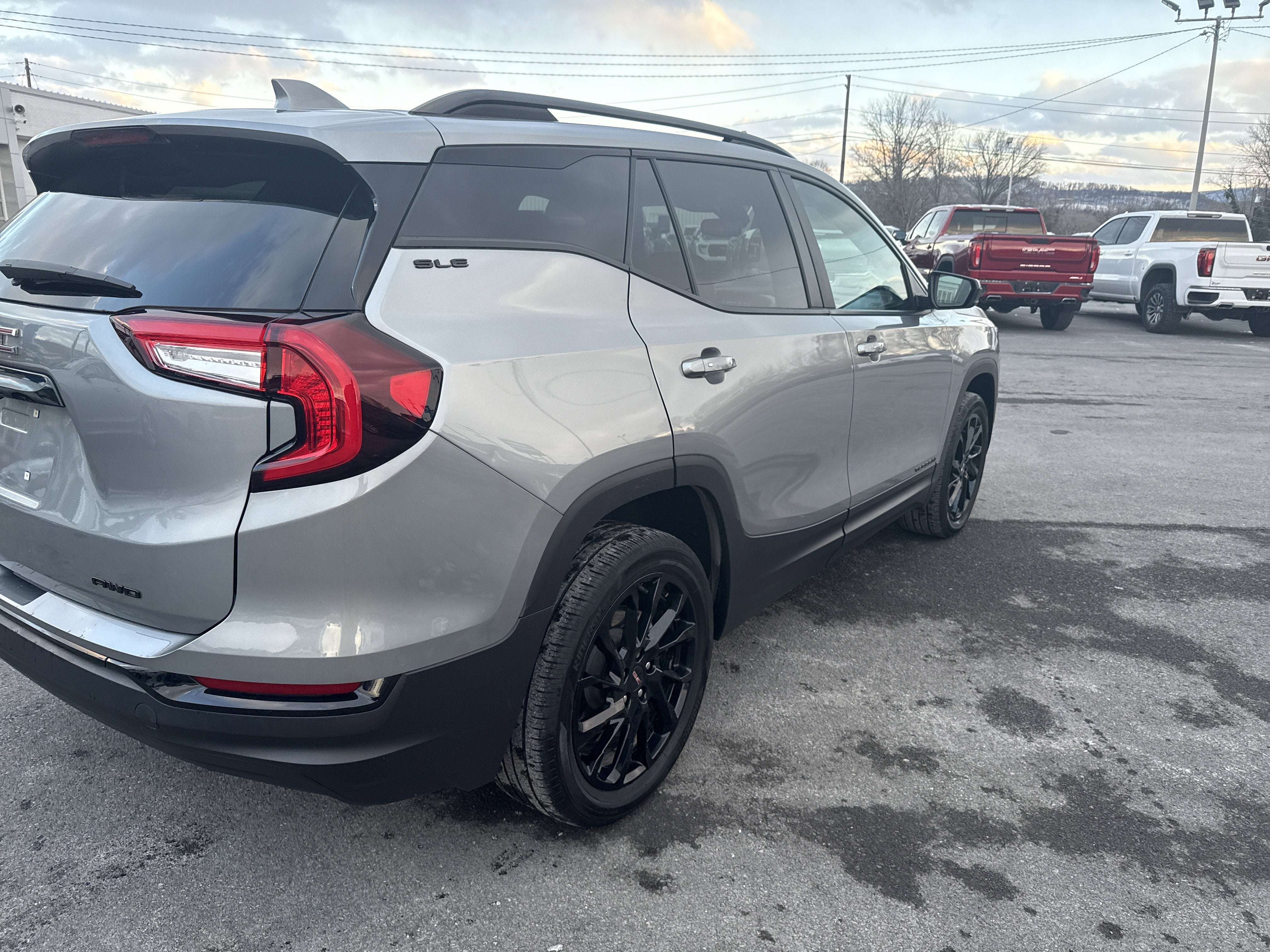 2023 GMC Terrain SLE