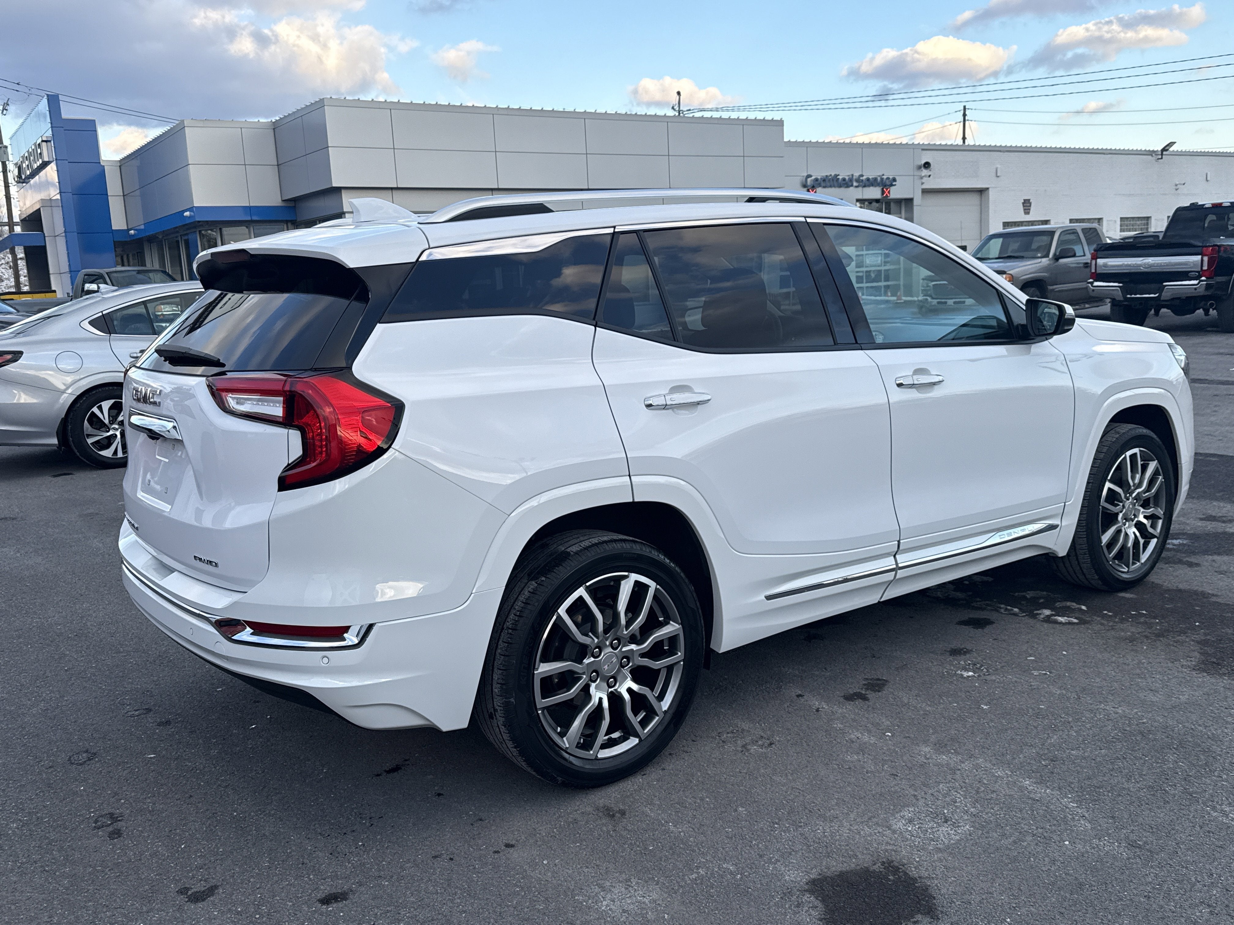2023 GMC Terrain Denali