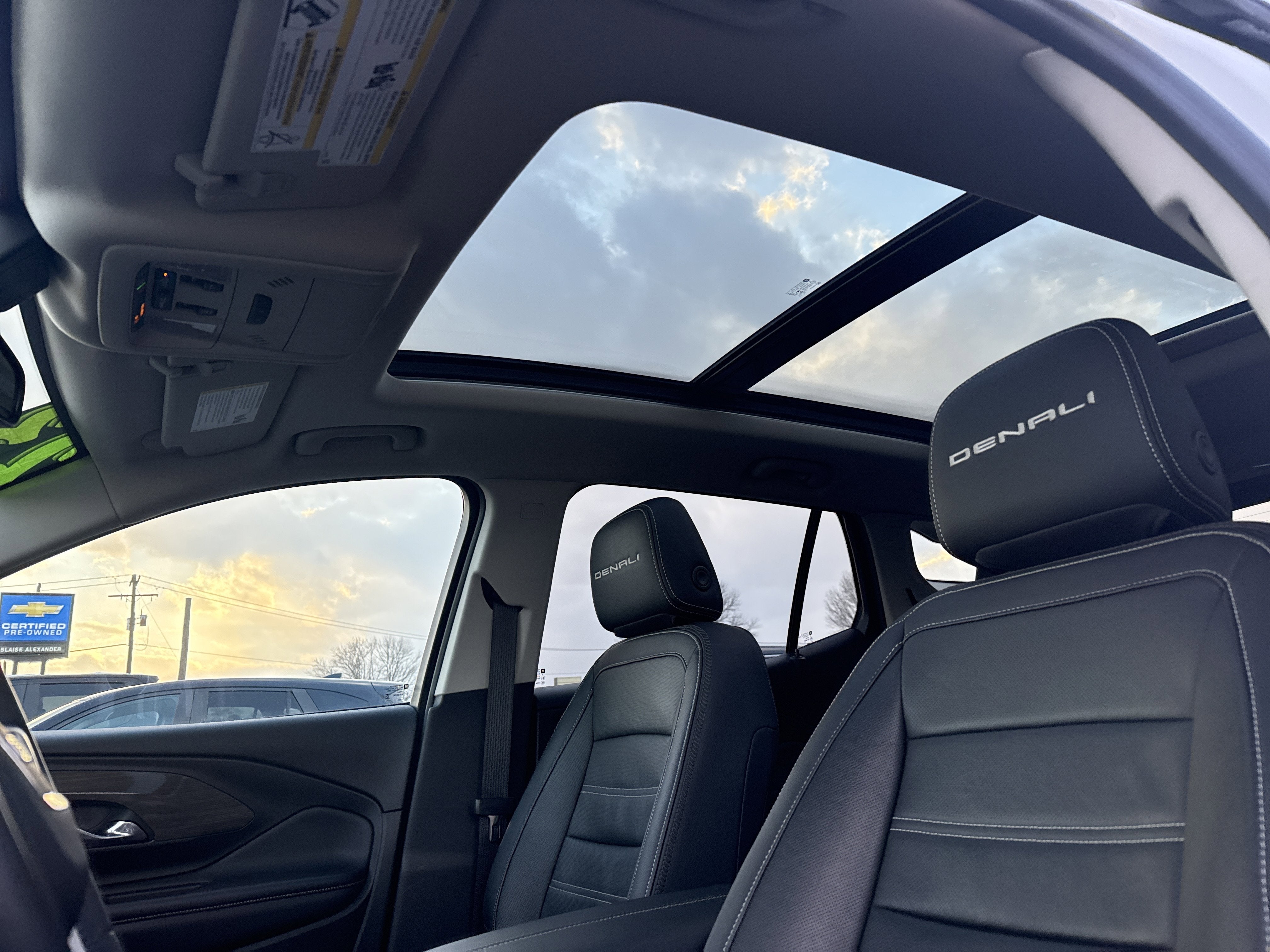 2023 GMC Terrain Denali