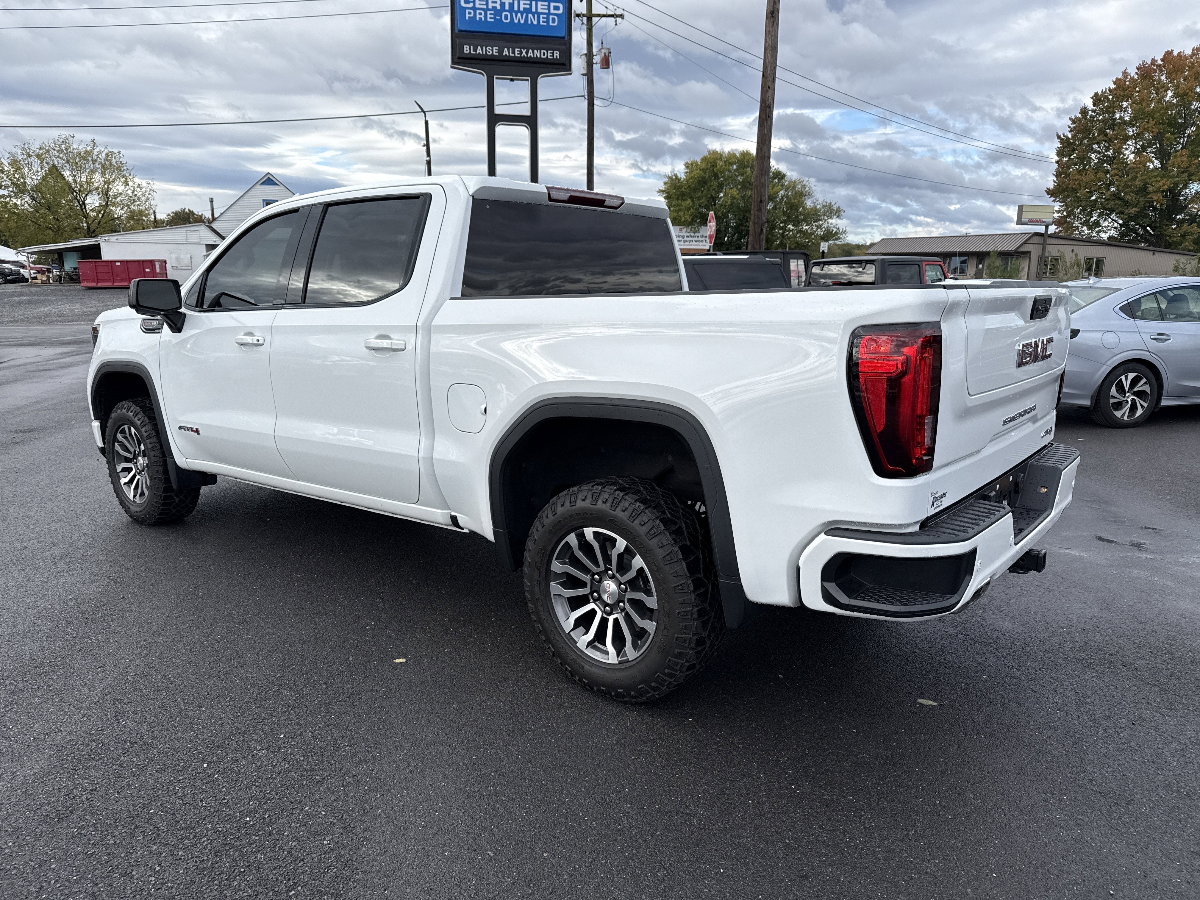 2023 GMC Sierra 1500 AT4