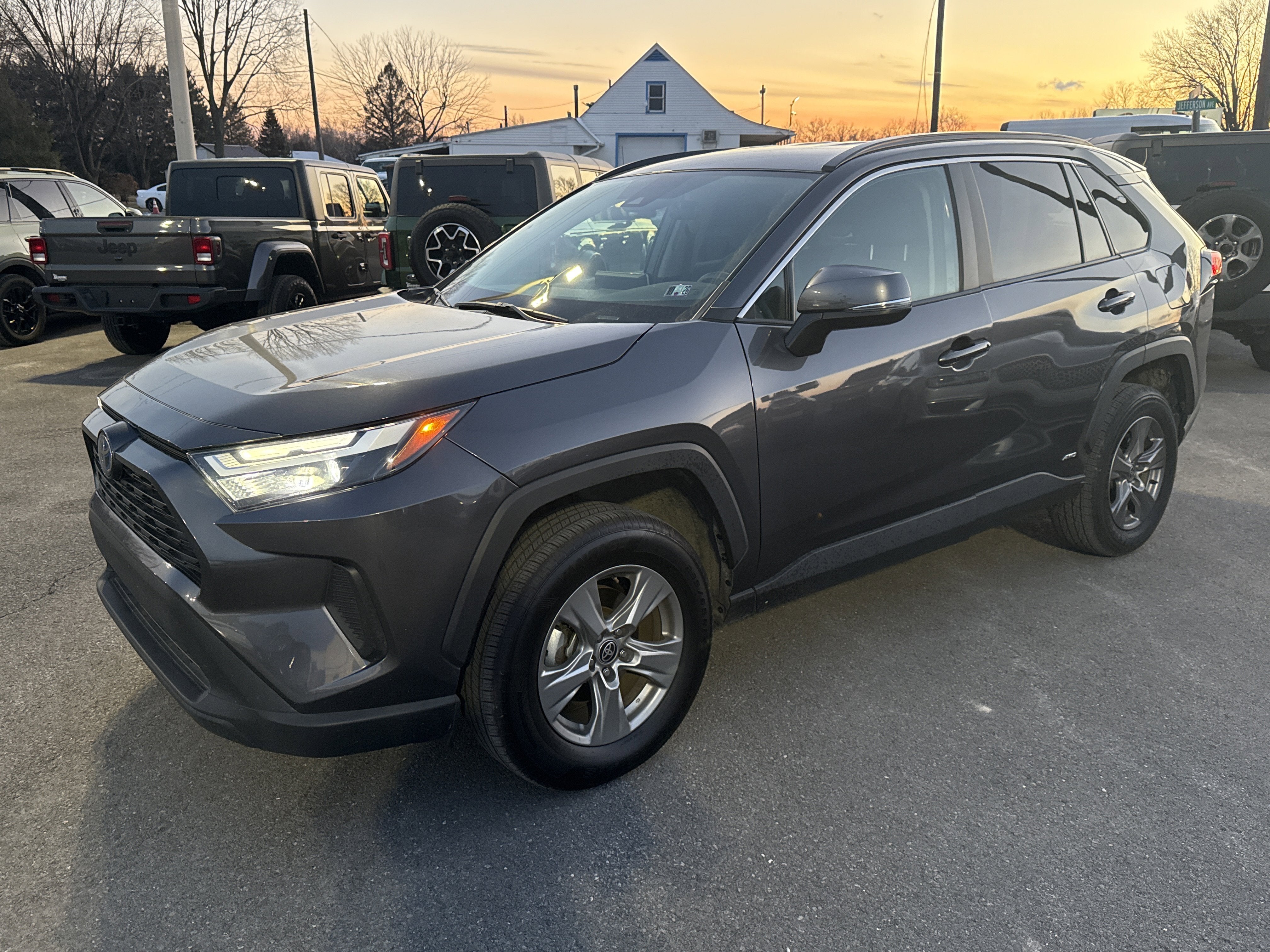 2024 Toyota RAV4 Hybrid XLE