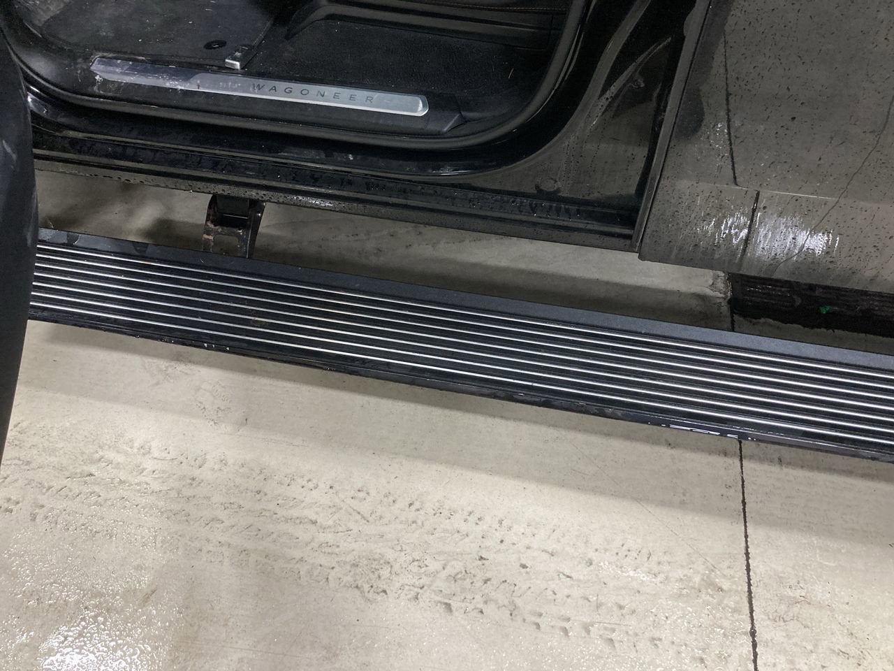 2023 Jeep Grand Wagoneer L Series III Obsidian