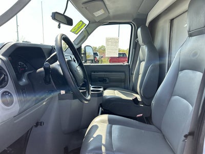 2018 Ford E-Series Cutaway Base