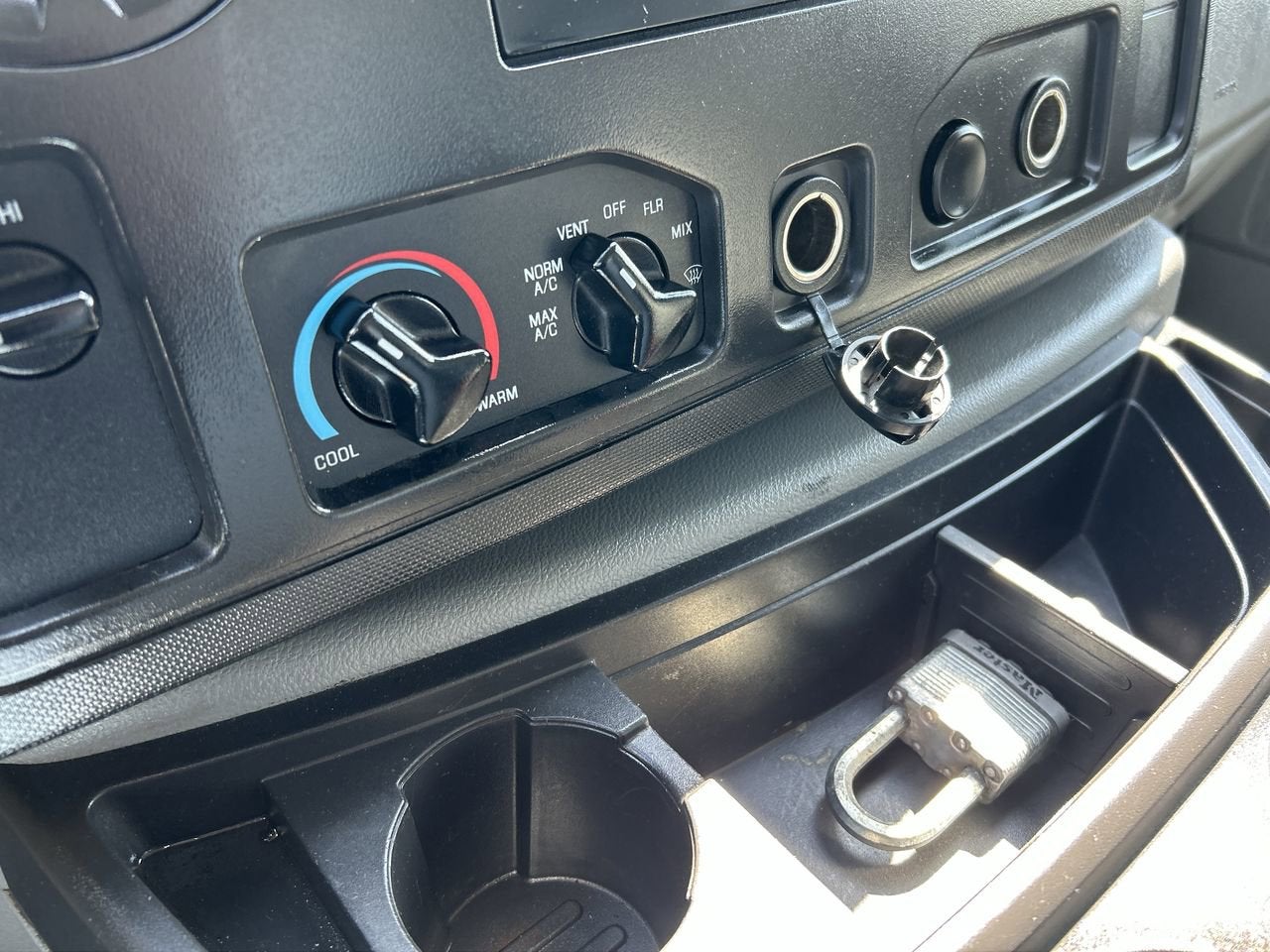 2018 Ford E-Series Cutaway Base