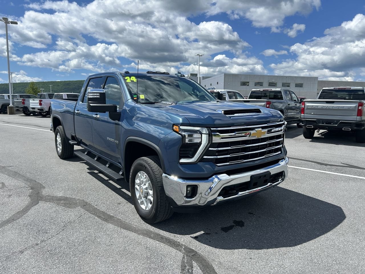 2024 Chevrolet Silverado 3500HD LTZ