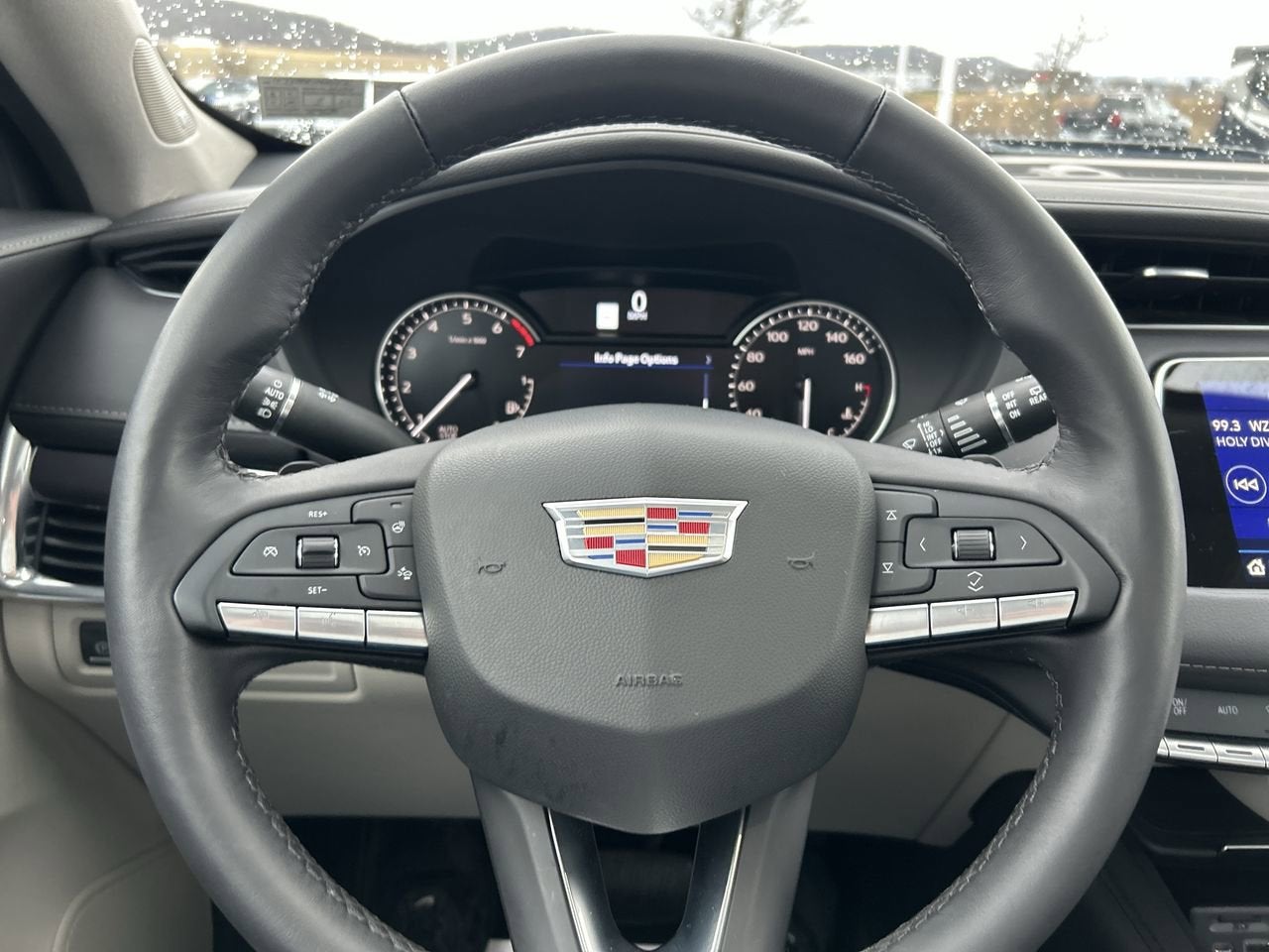 2022 Cadillac XT4 AWD Luxury