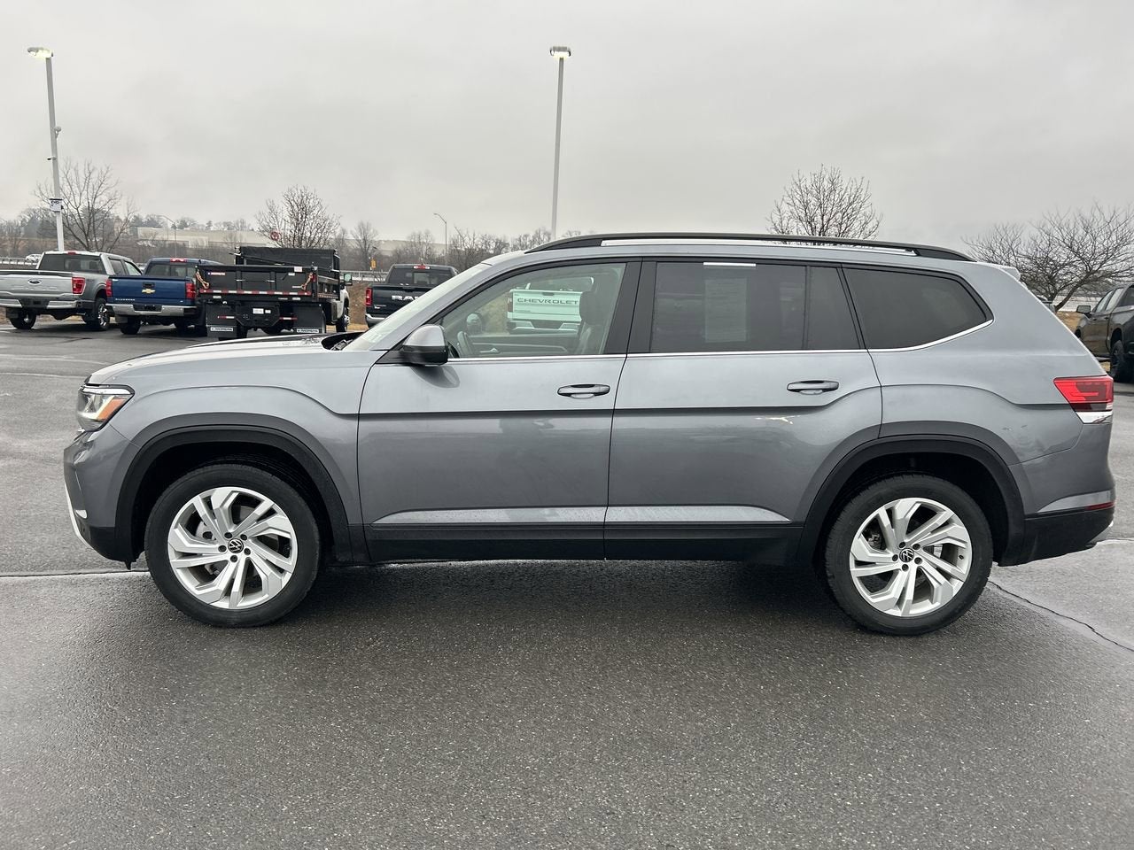 2022 Volkswagen Atlas 3.6L V6 SE w/Technology
