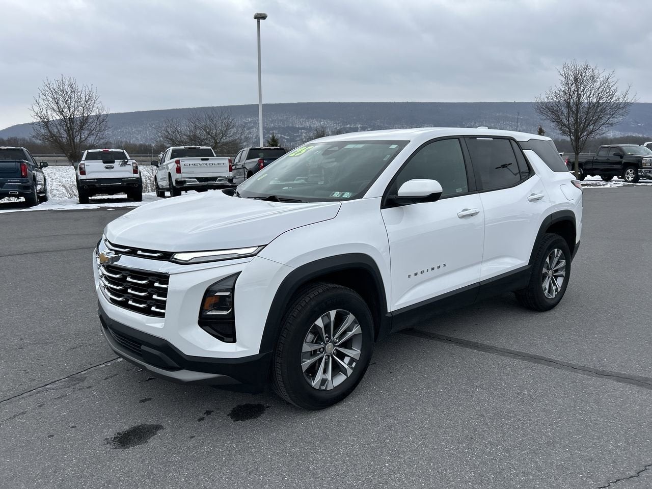 2025 Chevrolet Equinox AWD LT