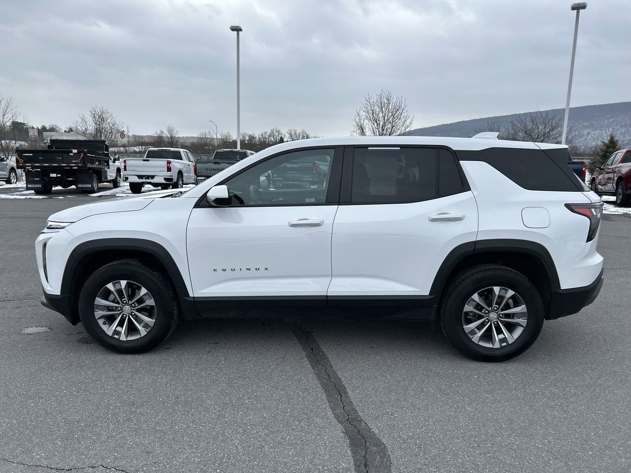 2025 Chevrolet Equinox AWD LT
