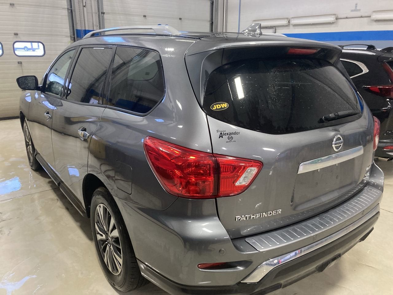 2020 Nissan Pathfinder SV