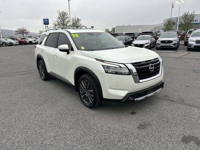 2022 Nissan Pathfinder SL