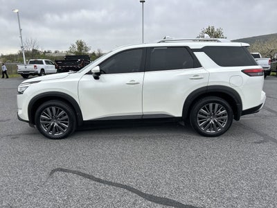 2022 Nissan Pathfinder SL